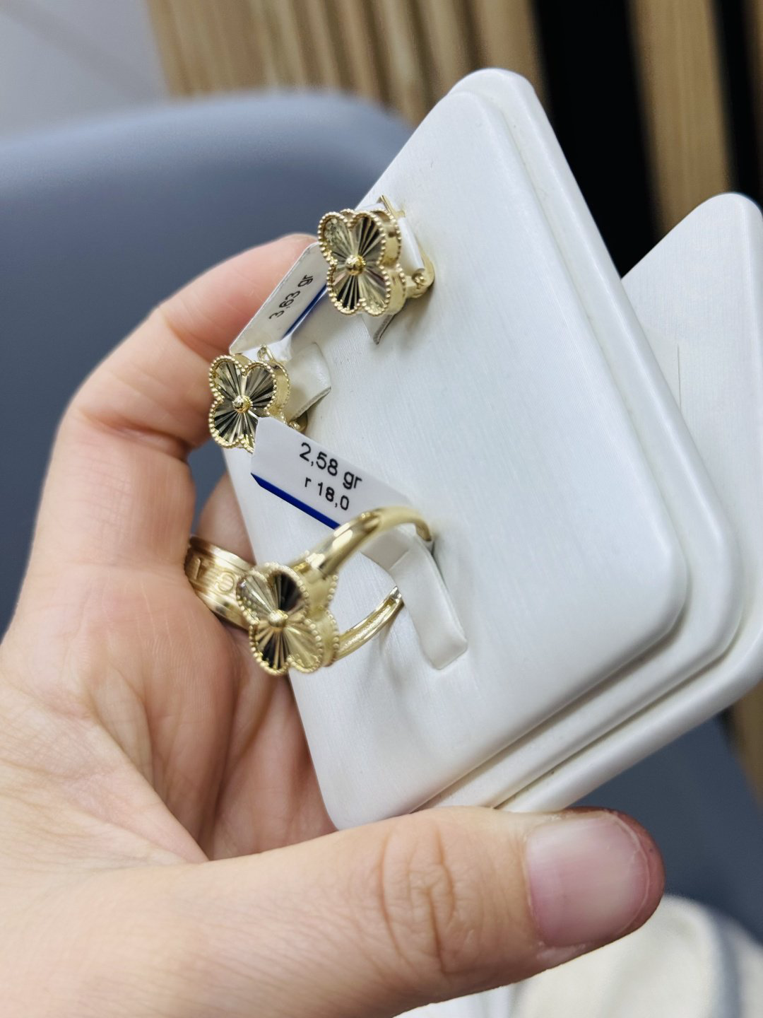 Exclusive Gold Aij84 вес 6.23 г золото, без вставок купить,463700.00000000006