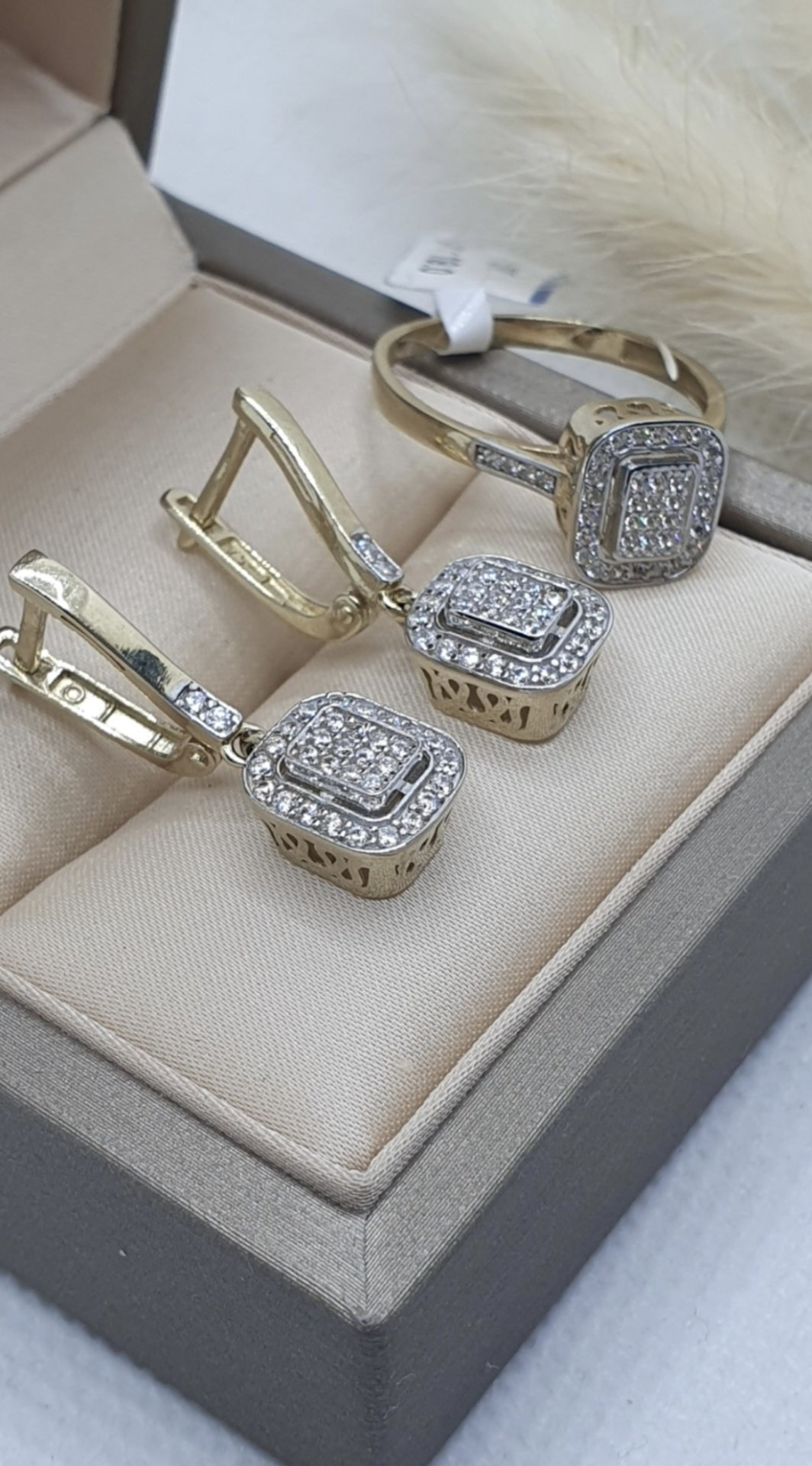 Exclusive Gold Aij79 вес 6.31 г золото, цирконий купить,469699.99999999994