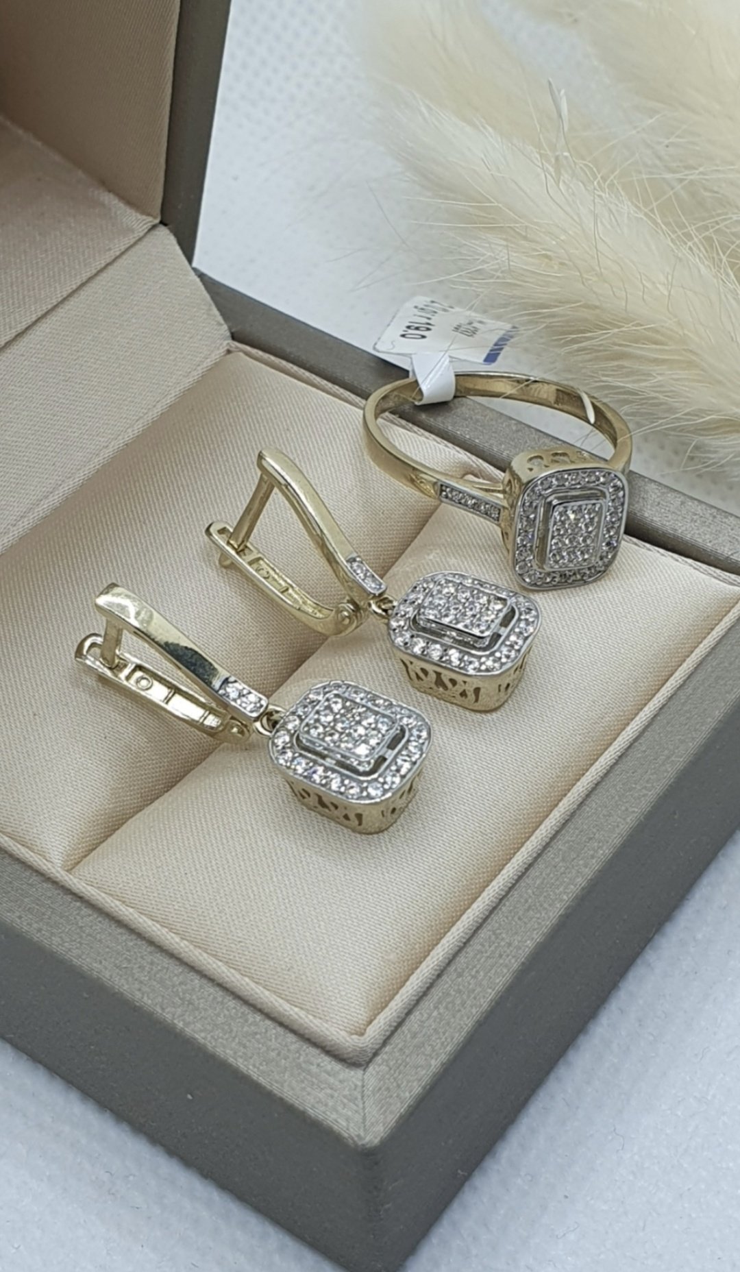 Exclusive Gold Aij79 вес 6.31 г золото, цирконий купить,469699.99999999994