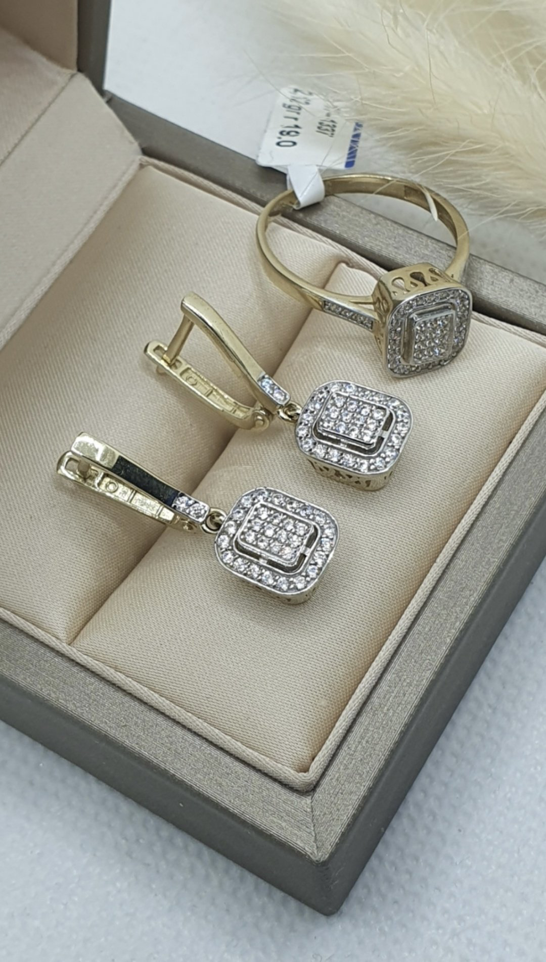 Exclusive Gold Aij79 вес 6.31 г золото, цирконий купить,469699.99999999994
