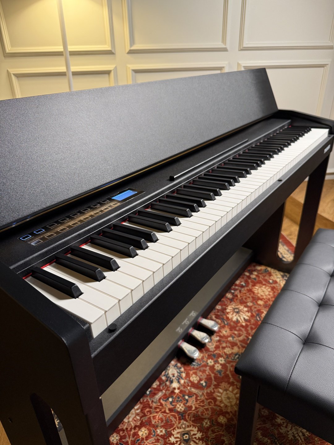 Цифровое пианино TONEHEIM Y602 Black Com