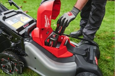 Газонокосилка Milwaukee колесная M18 F2LM46-0 4933492010 - ForteMarket Газонокосилка Milwaukee колесная M18 F2LM46-0 4933492010 купить,0