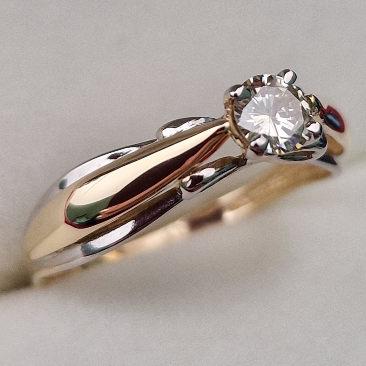 Кольцо Deimantas 99981696 16,5р 1,84гр 0,235ct. купить,NaN