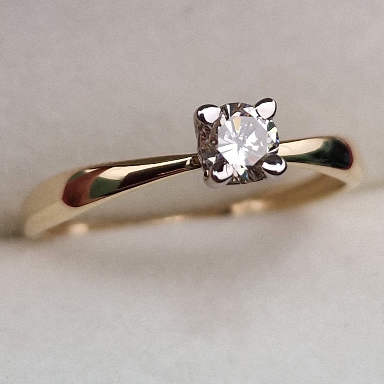 Кольцо Deimantas 99981721 16р 0,91гр 0,26ct. купить,NaN