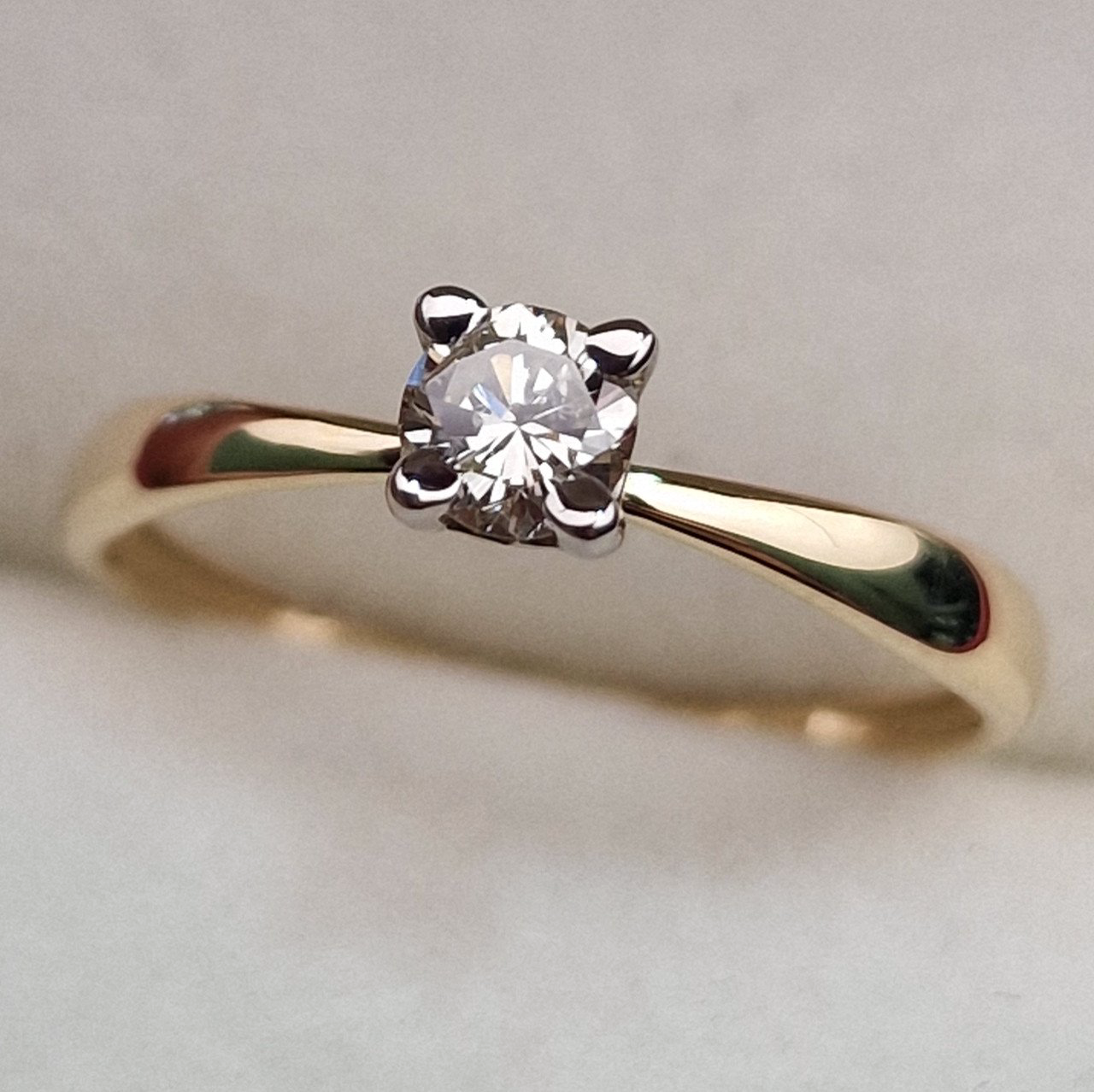 Кольцо Deimantas 99981721 16р 0,91гр 0,26ct. купить,NaN