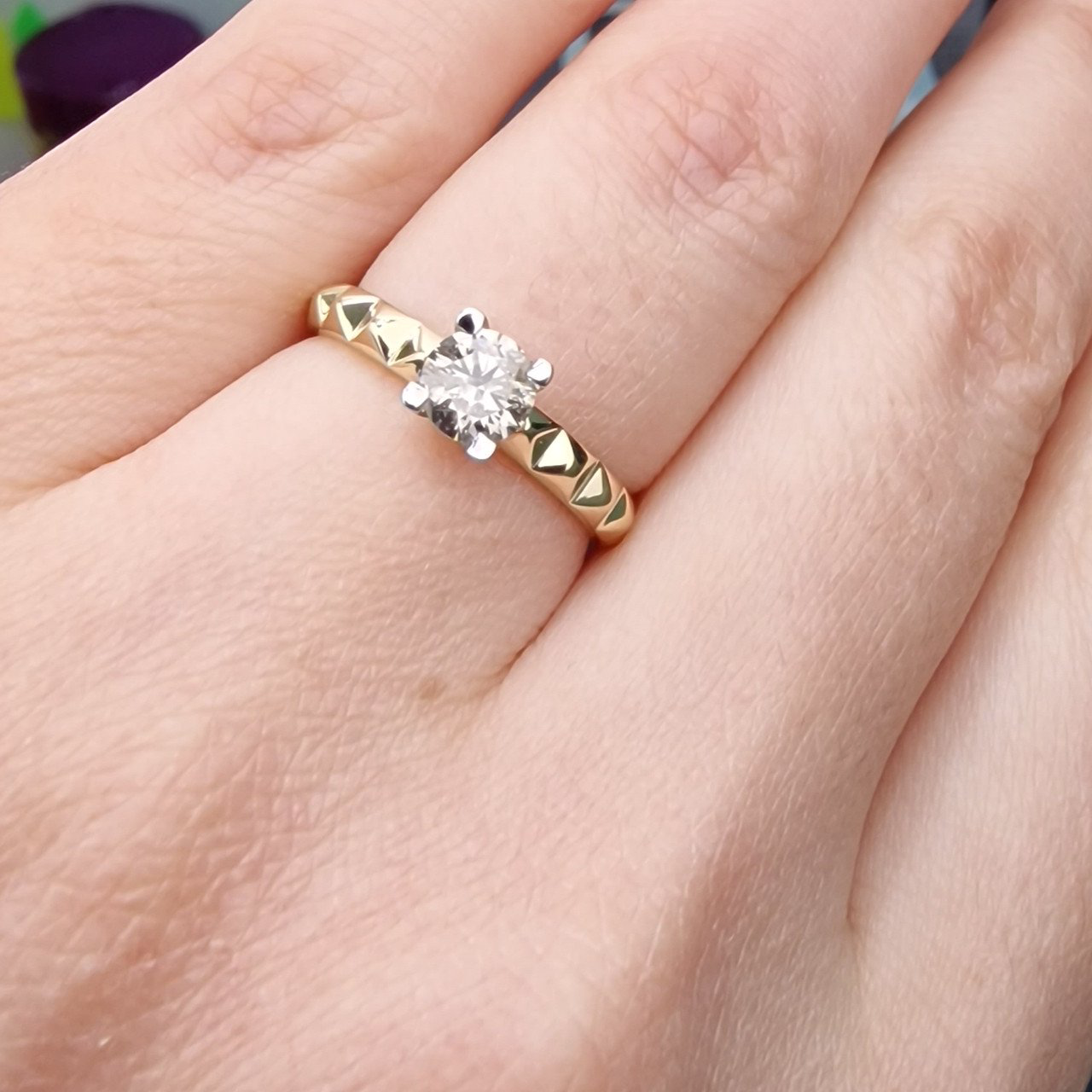 Кольцо Deimantas 99981675 17р 1,72гр 0,528ct. купить,NaN