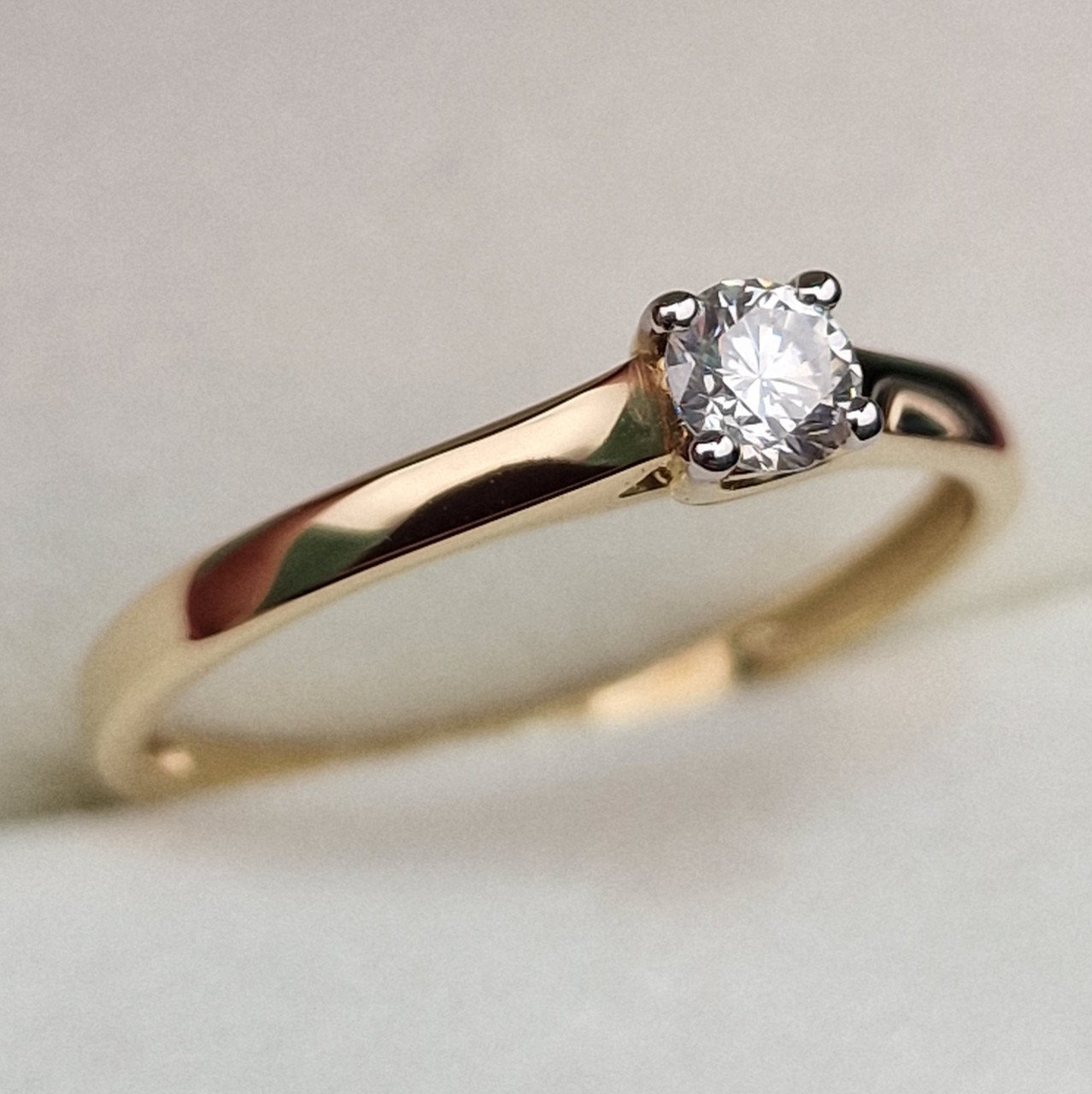 Кольцо Deimantas 99981704 17р 1,29гр 0,192ct. купить,NaN