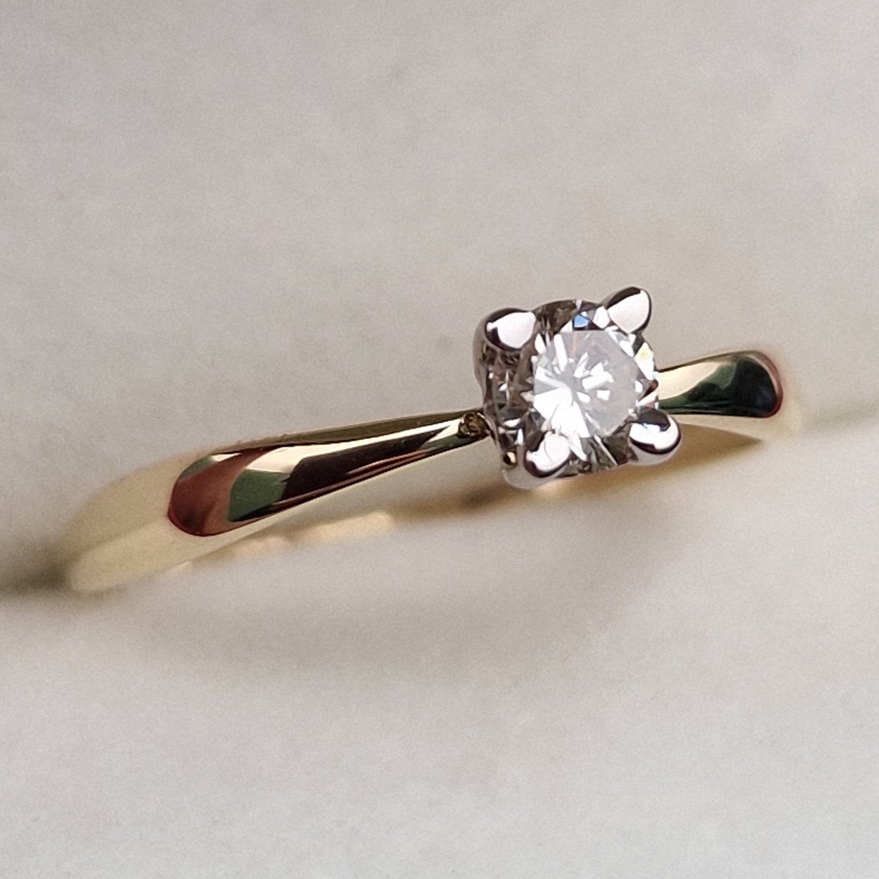 Кольцо Deimantas 99981721 16р 0,91гр 0,26ct. купить,NaN