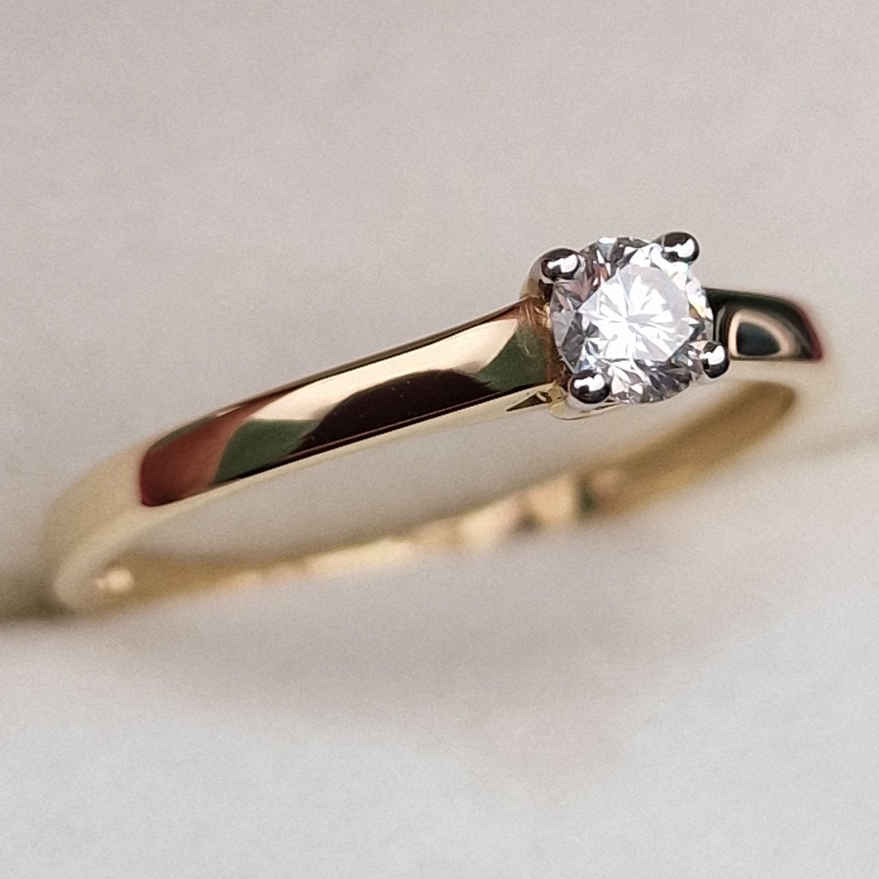 Кольцо Deimantas 99981704 17р 1,29гр 0,192ct. купить,NaN