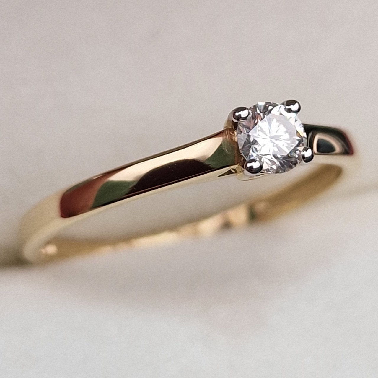 Кольцо Deimantas 99981704 17р 1,29гр 0,192ct. купить,NaN