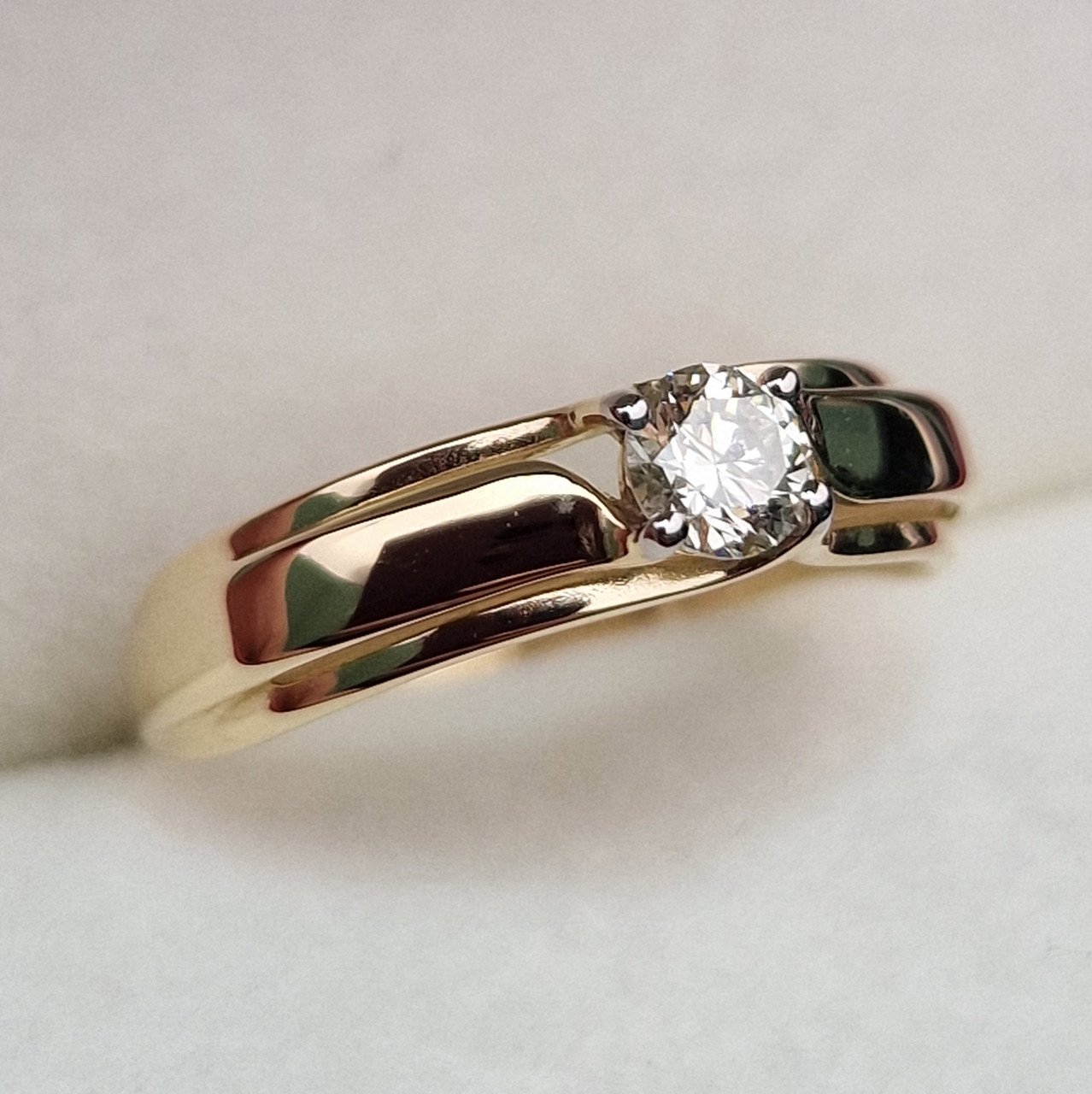 Кольцо Deimantas 99981699 17р 1,29гр 0,244ct. купить,NaN
