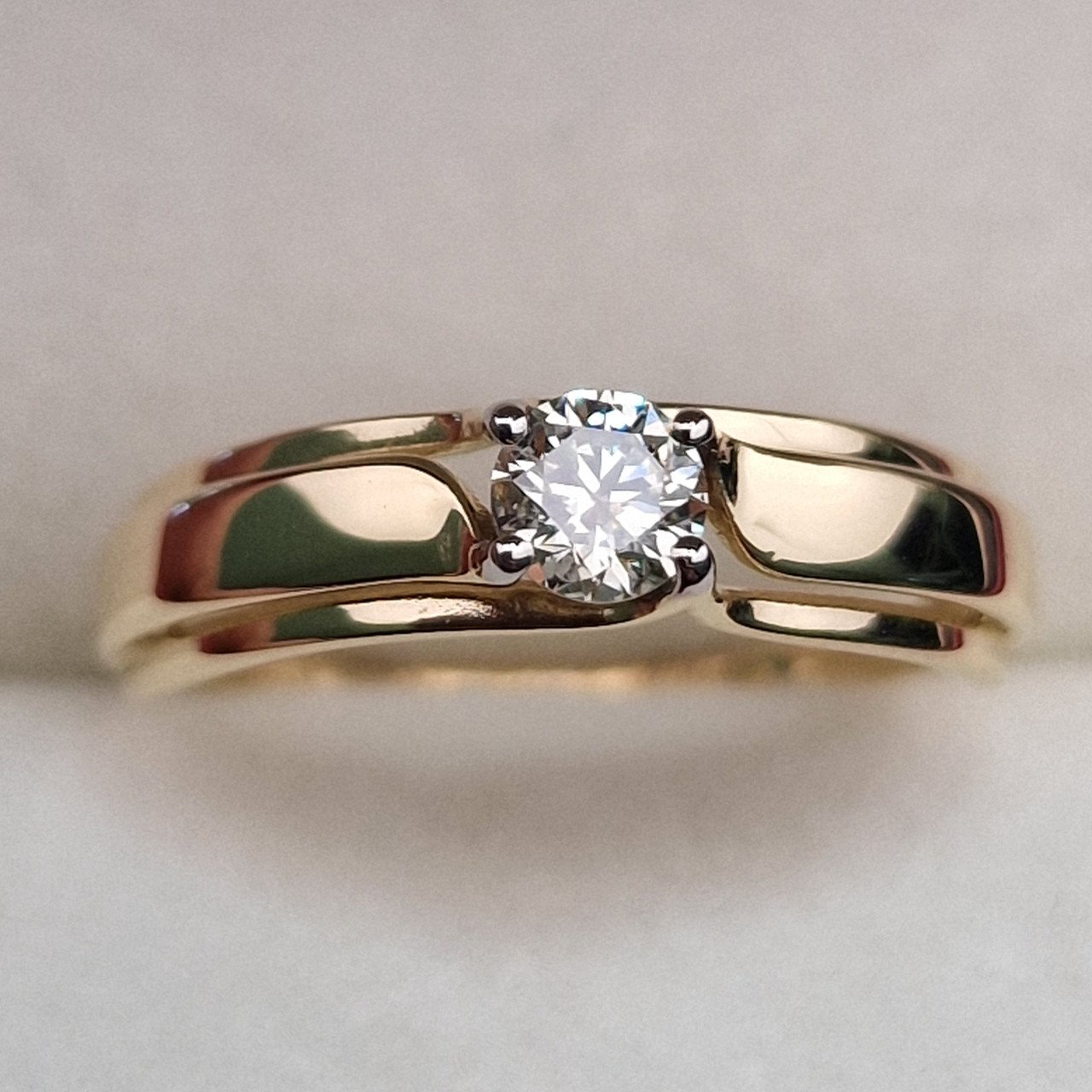 Кольцо Deimantas 99981699 17р 1,29гр 0,244ct. купить,NaN