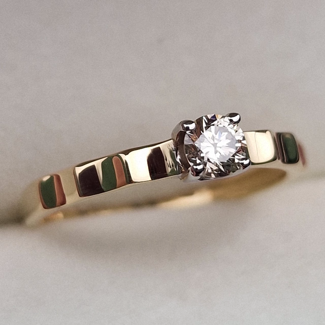 Кольцо Deimantas 99981722 17р 1,34гр 0,25ct. купить,NaN