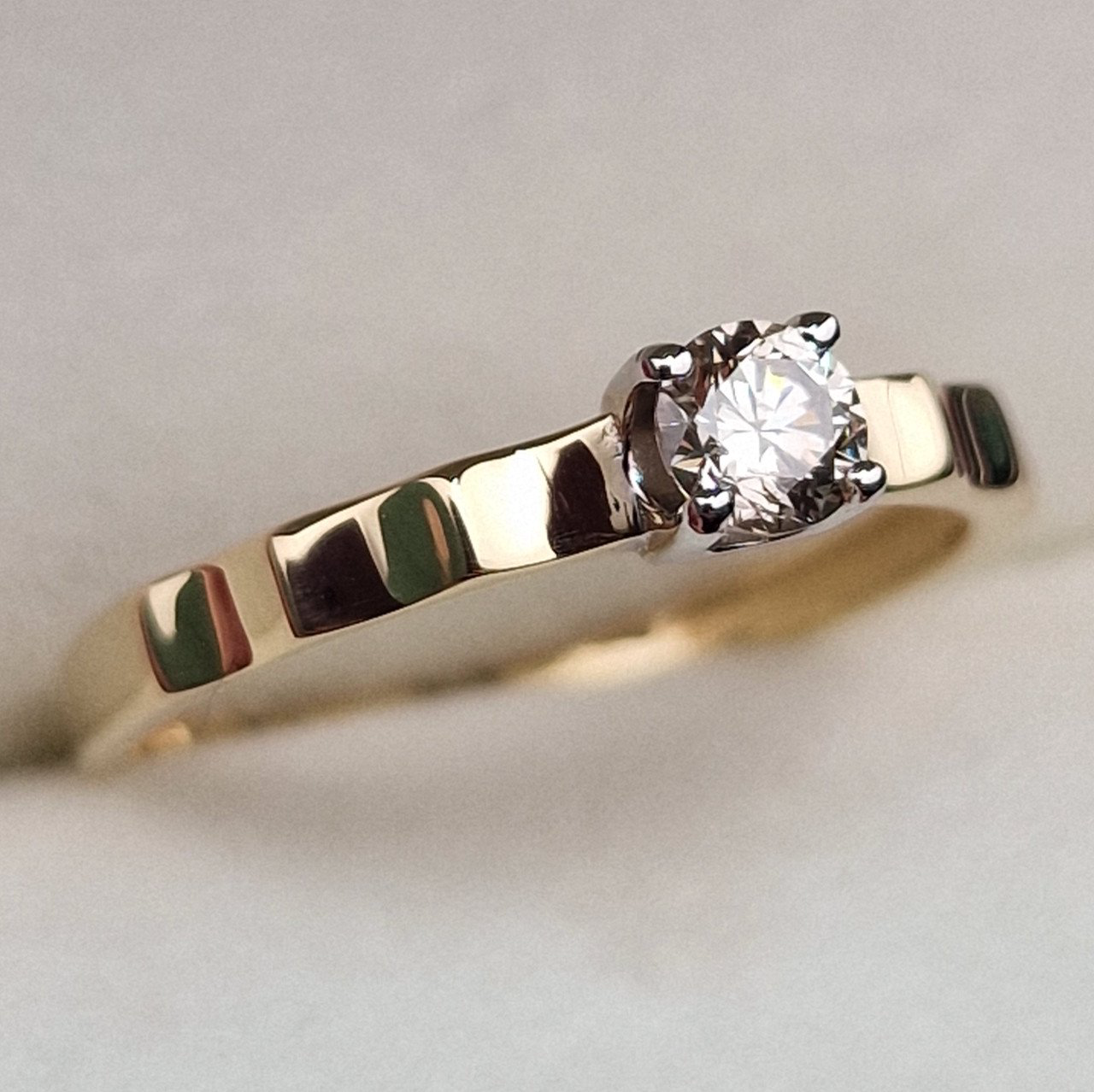 Кольцо Deimantas 99981722 17р 1,34гр 0,25ct. купить,NaN