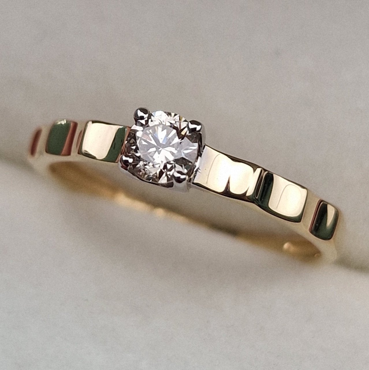 Кольцо Deimantas 99981722 17р 1,34гр 0,25ct. купить,NaN
