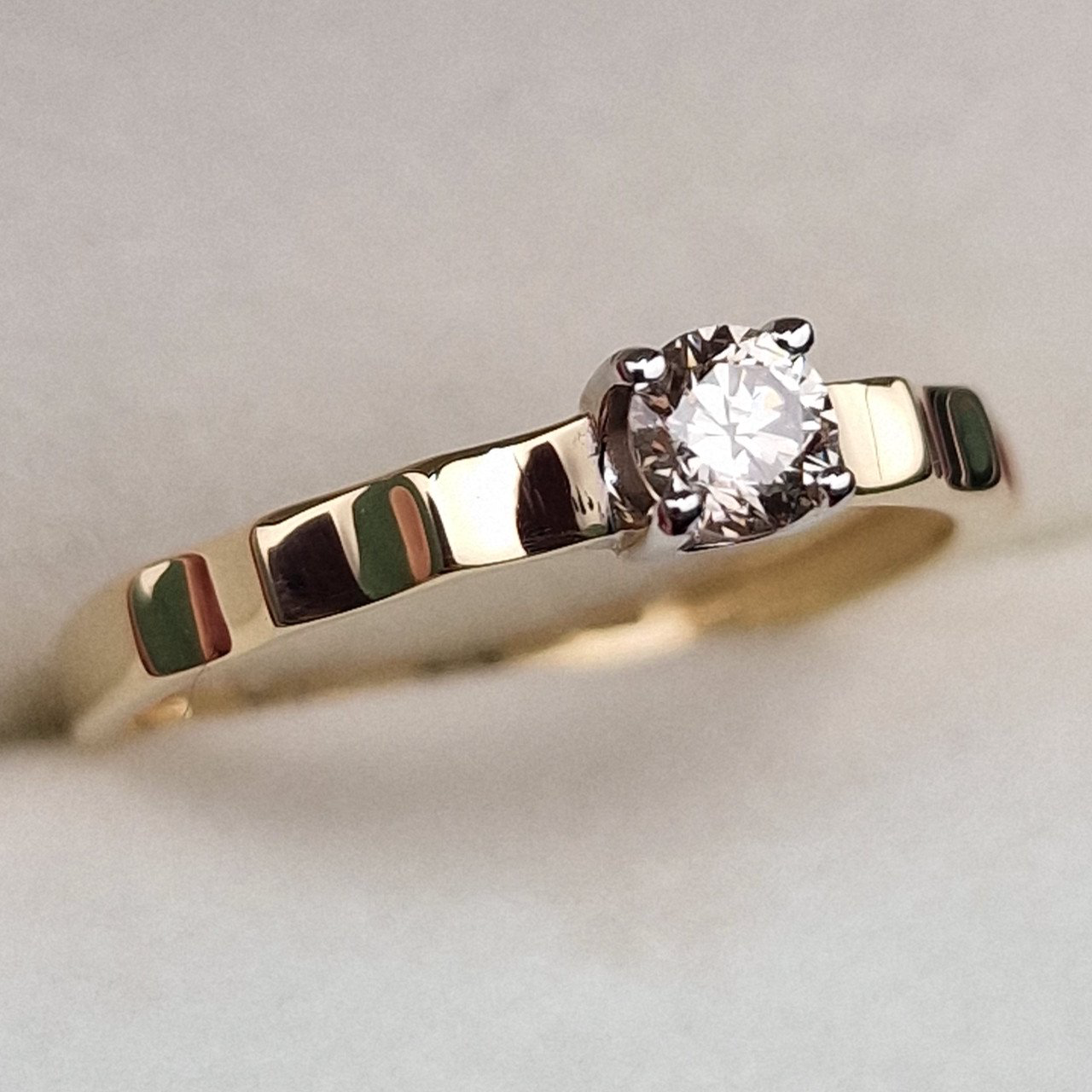 Кольцо Deimantas 99981722 17р 1,34гр 0,25ct. купить,NaN