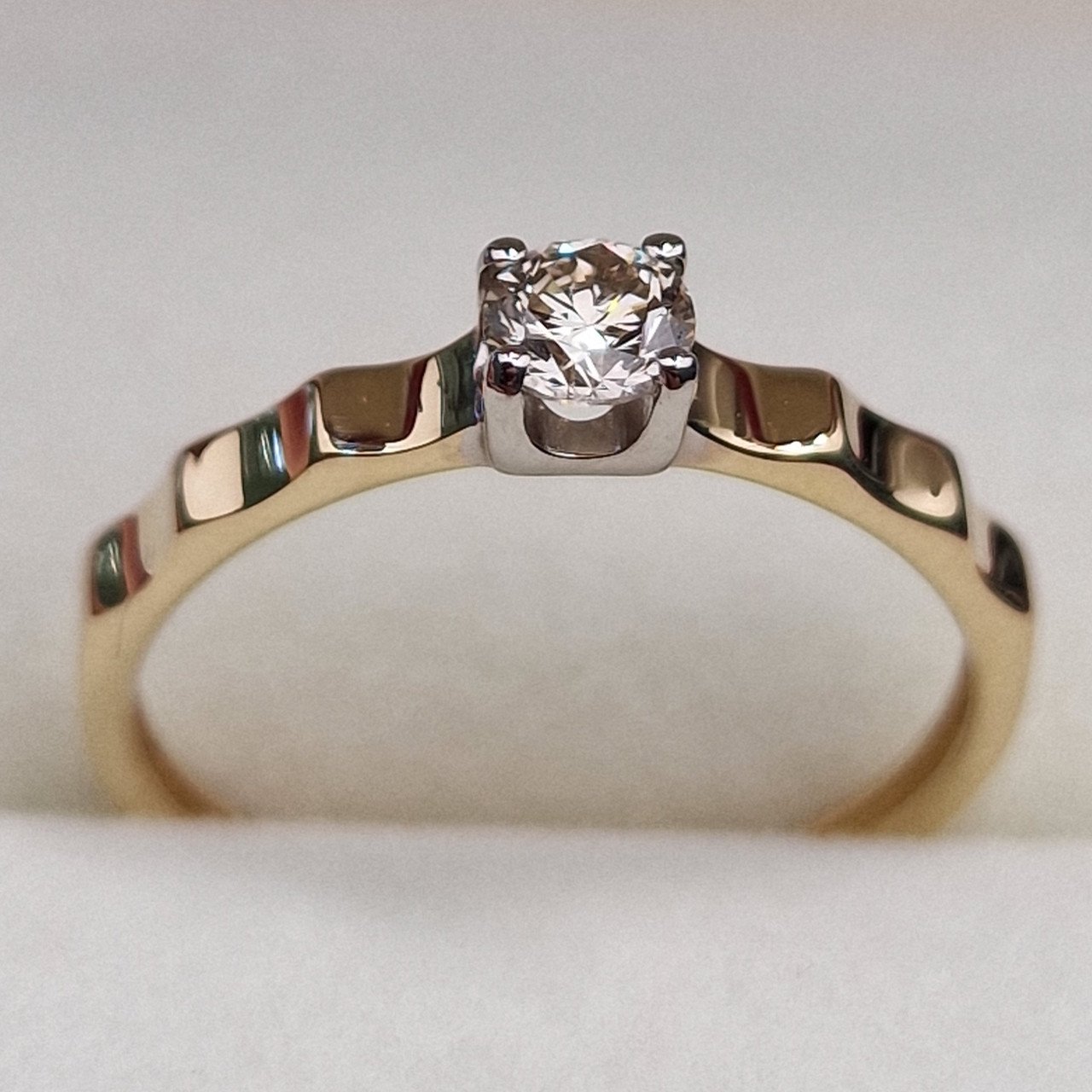 Кольцо Deimantas 99981722 17р 1,34гр 0,25ct. купить,NaN