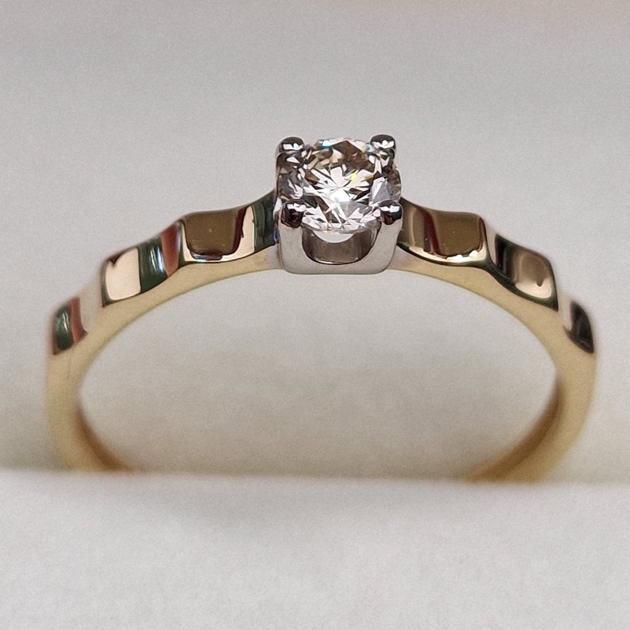 Кольцо Deimantas 99981722 17р 1,34гр 0,25ct. купить,NaN