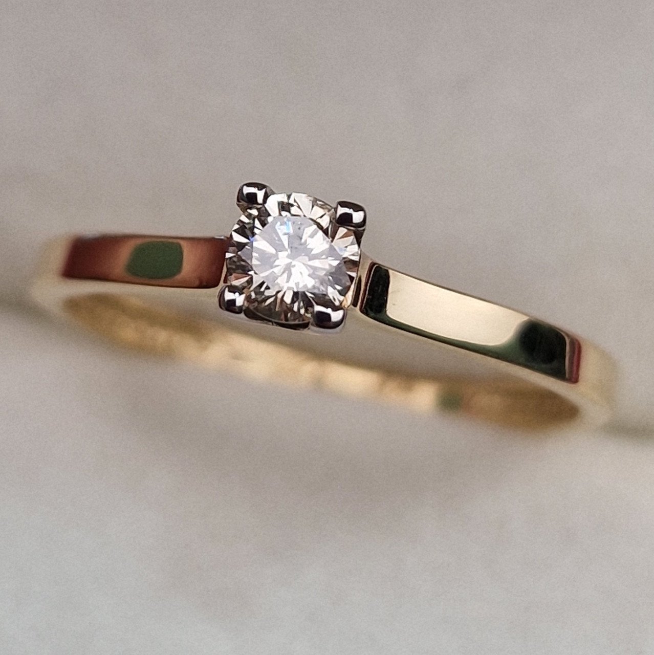 Кольцо Deimantas 99981730 17,5р 1,64гр 0,218ct. купить,NaN