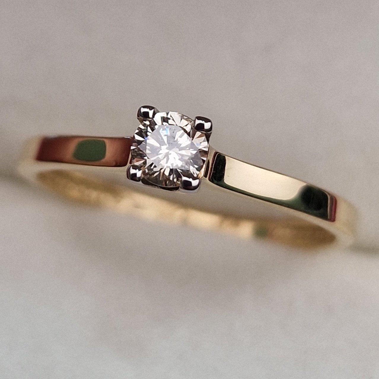 Кольцо Deimantas 99981730 17,5р 1,64гр 0,218ct. купить,NaN
