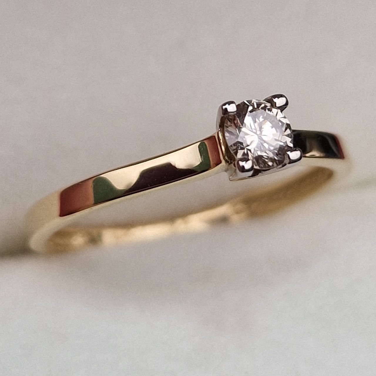Кольцо Deimantas 99981730 17,5р 1,64гр 0,218ct. купить,NaN