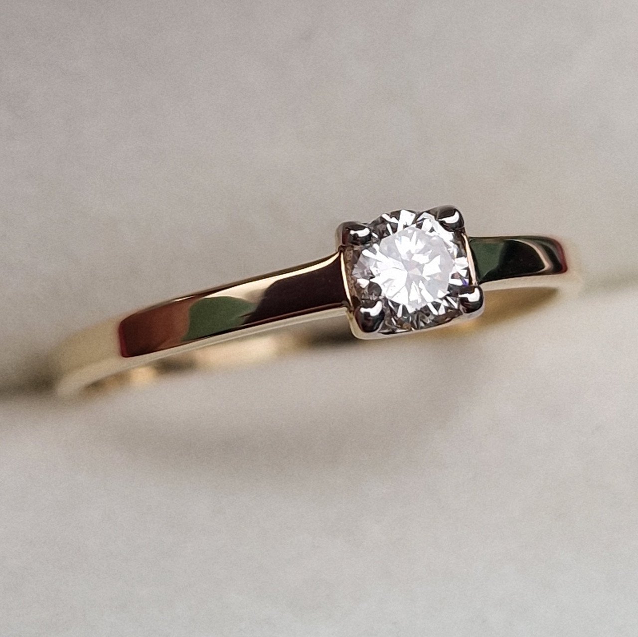 Кольцо Deimantas 99981742 17р 1,18гр 0,203ct. купить,NaN