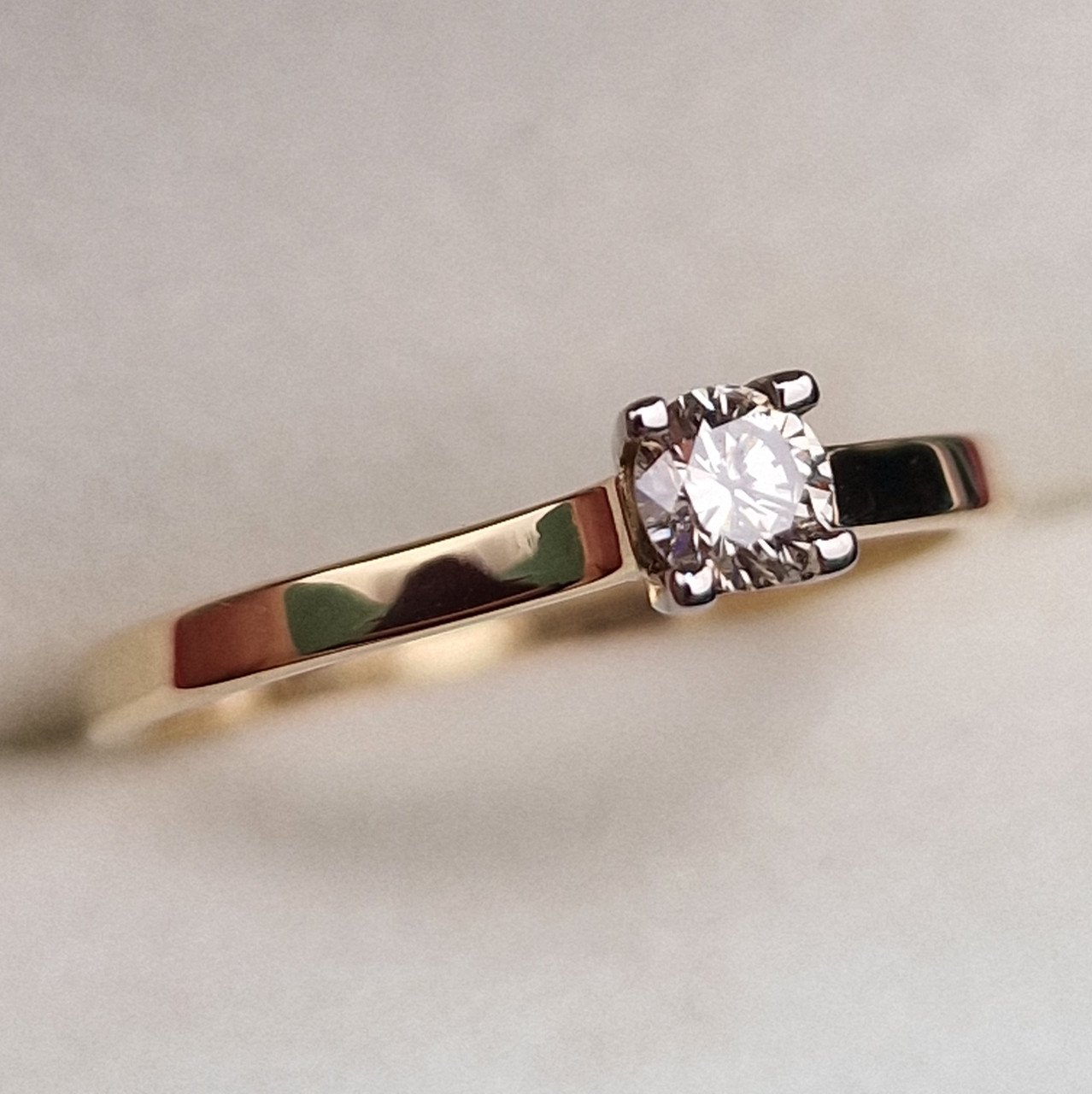 Кольцо Deimantas 99981730 17,5р 1,64гр 0,218ct. купить,NaN