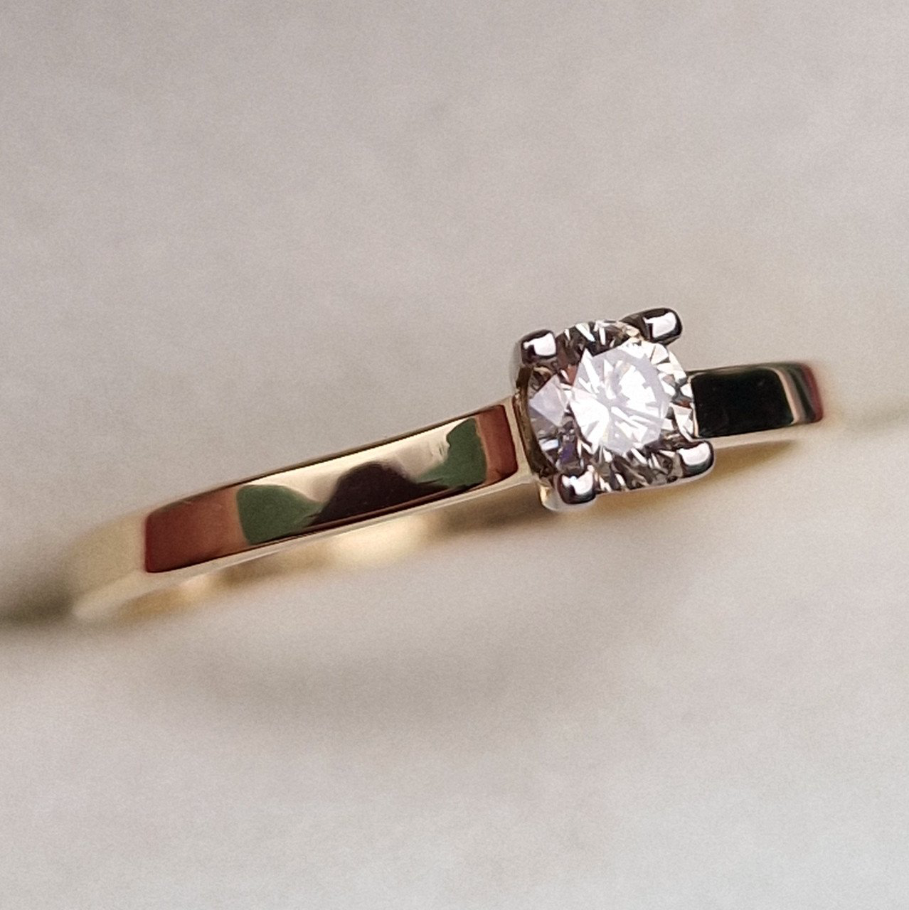 Кольцо Deimantas 99981730 17,5р 1,64гр 0,218ct. купить,NaN