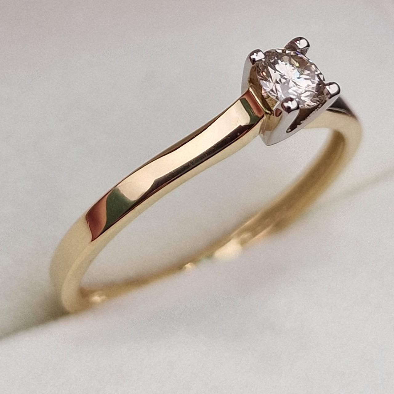 Кольцо Deimantas 99981730 17,5р 1,64гр 0,218ct. купить,NaN