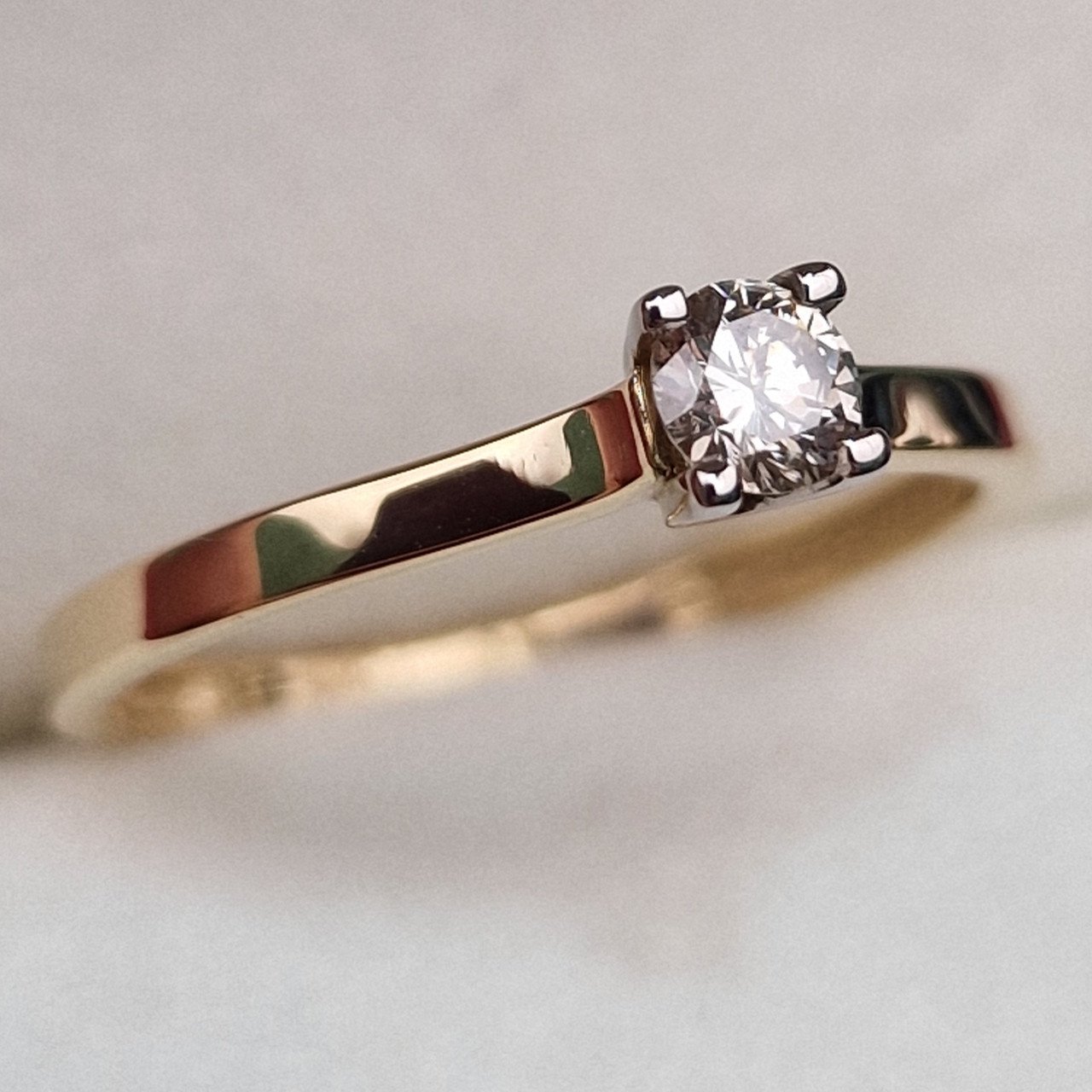 Кольцо Deimantas 99981730 17,5р 1,64гр 0,218ct. купить,NaN