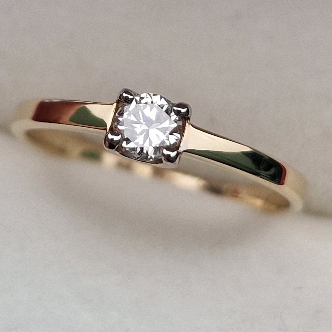 Кольцо Deimantas 99981742 17р 1,18гр 0,203ct. купить,NaN