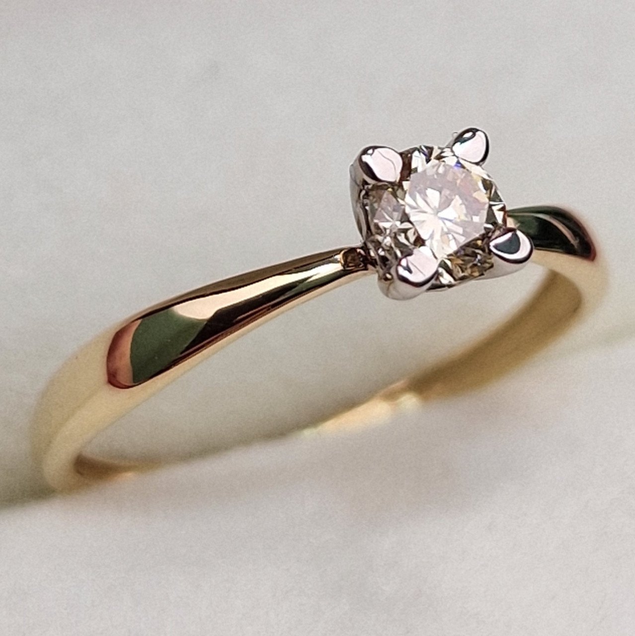 Кольцо Deimantas 99981736 16,5р 0,91гр 0,246ct. купить,NaN