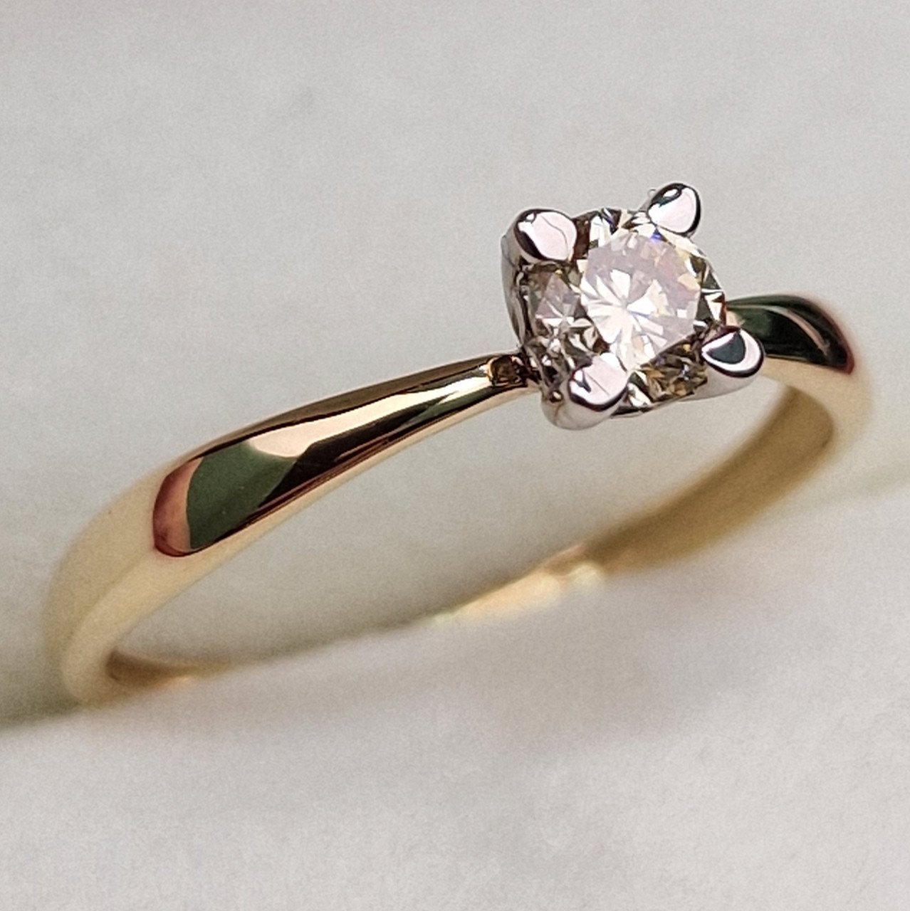 Кольцо Deimantas 99981736 16,5р 0,91гр 0,246ct. купить,NaN