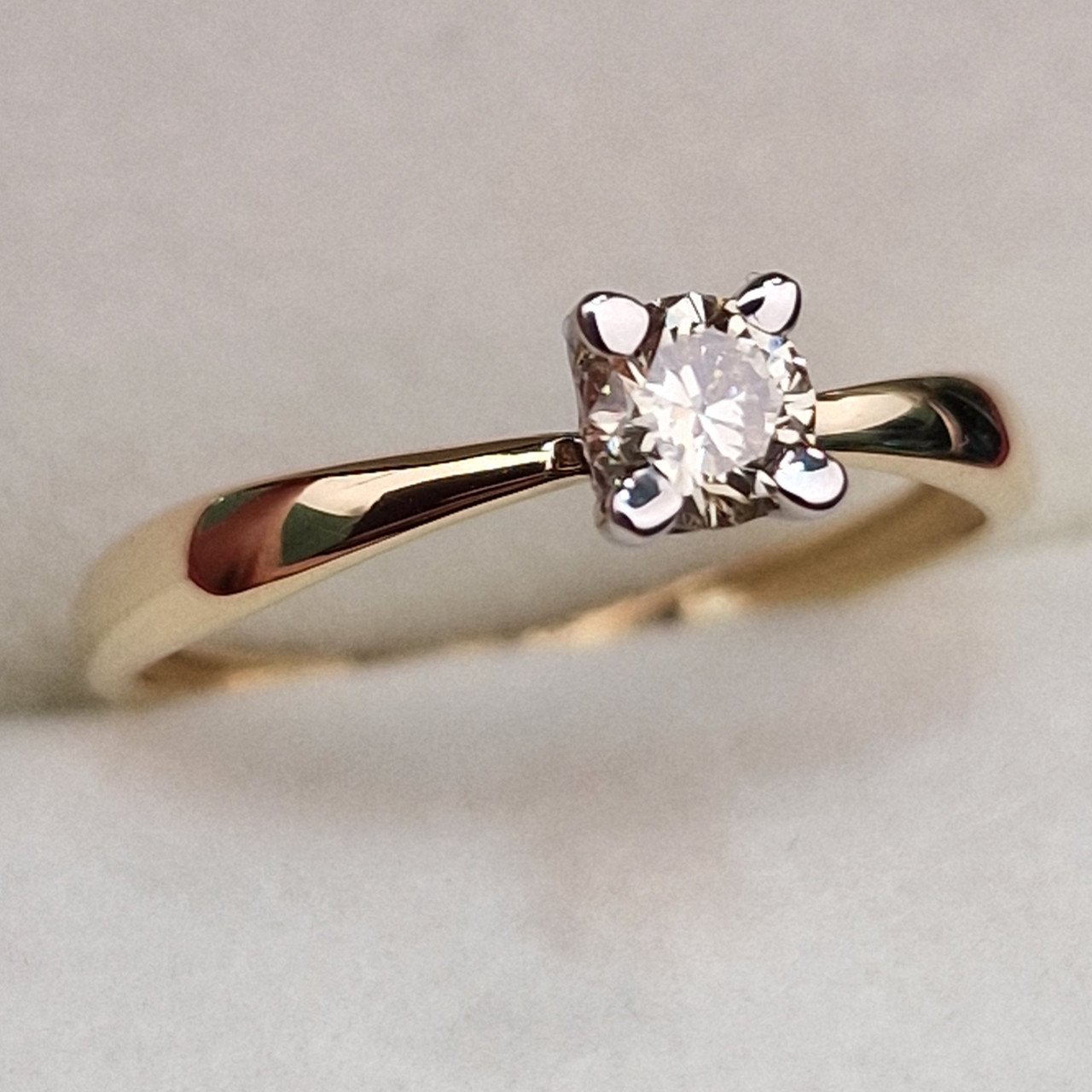 Кольцо Deimantas 99981736 16,5р 0,91гр 0,246ct. купить,NaN
