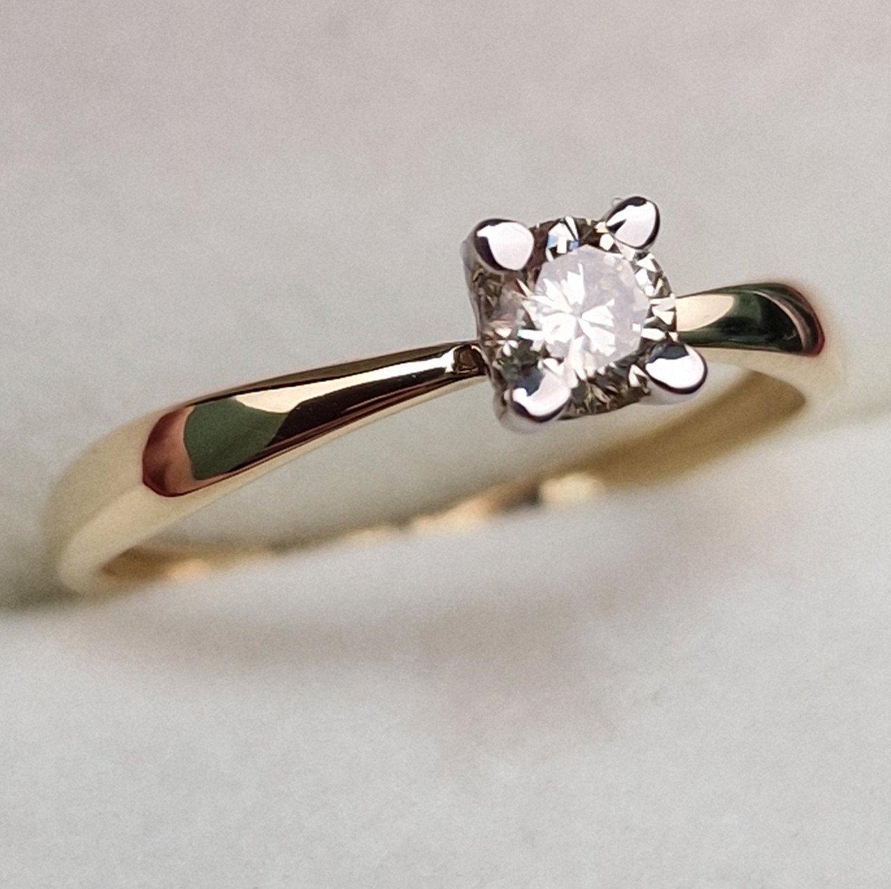 Кольцо Deimantas 99981736 16,5р 0,91гр 0,246ct. купить,NaN