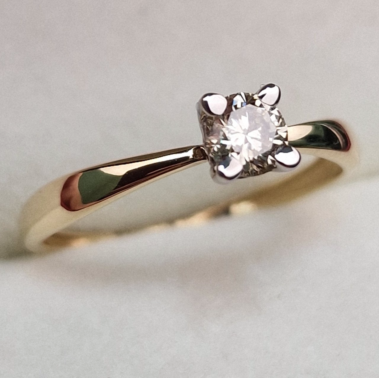 Кольцо Deimantas 99981736 16,5р 0,91гр 0,246ct. купить,NaN