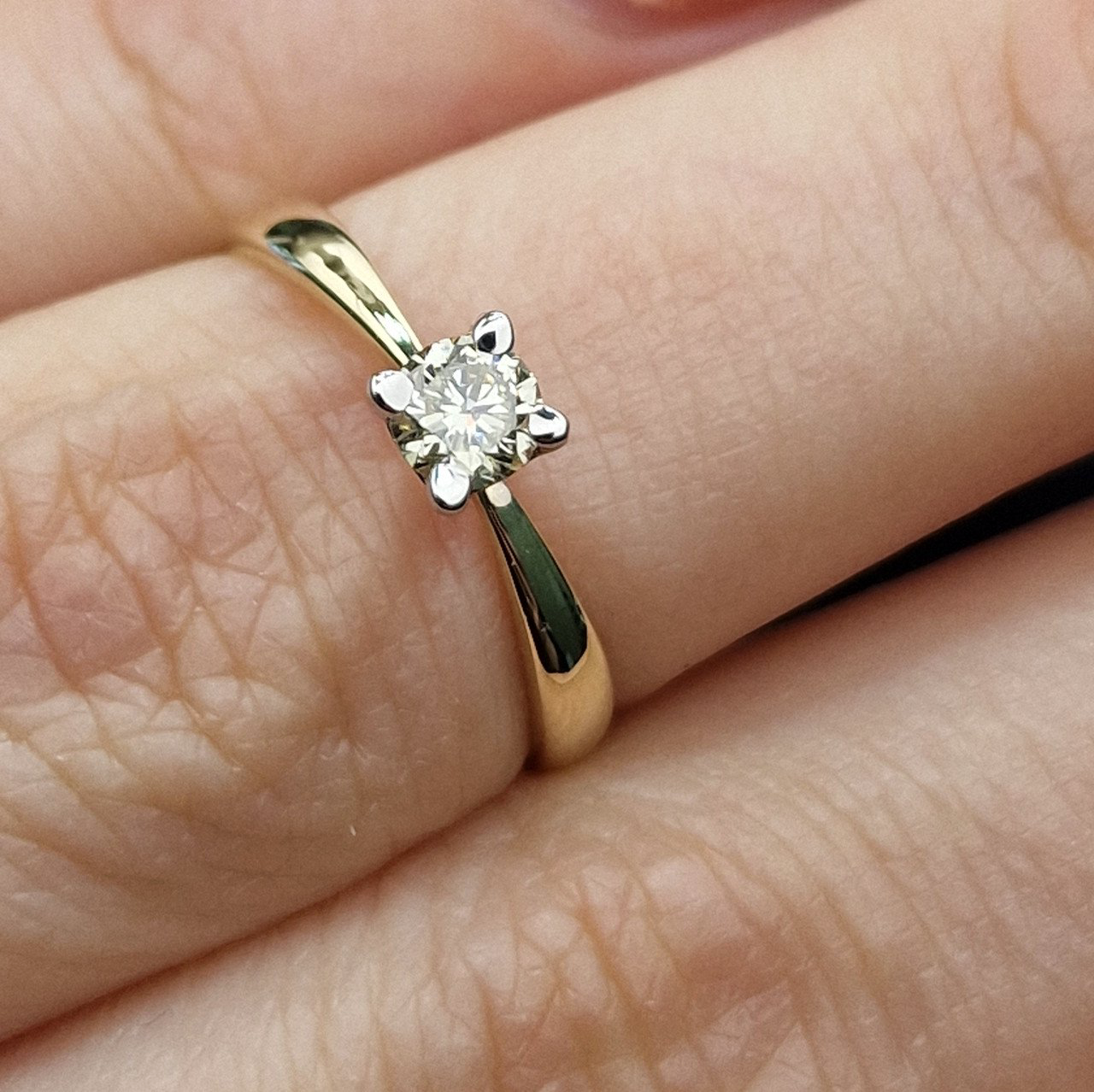 Кольцо Deimantas 99981736 16,5р 0,91гр 0,246ct. купить,NaN