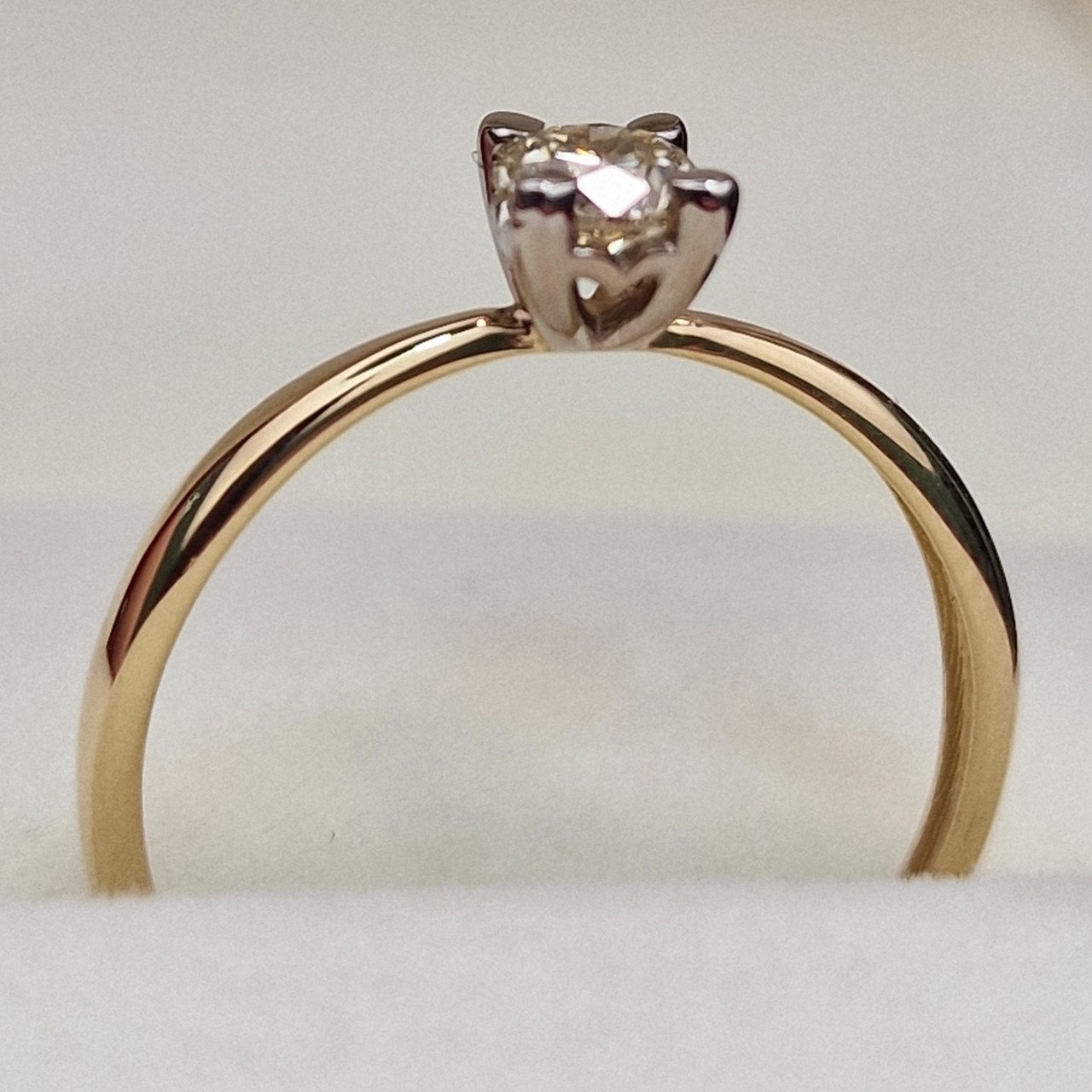 Кольцо Deimantas 99981736 16,5р 0,91гр 0,246ct. купить,NaN