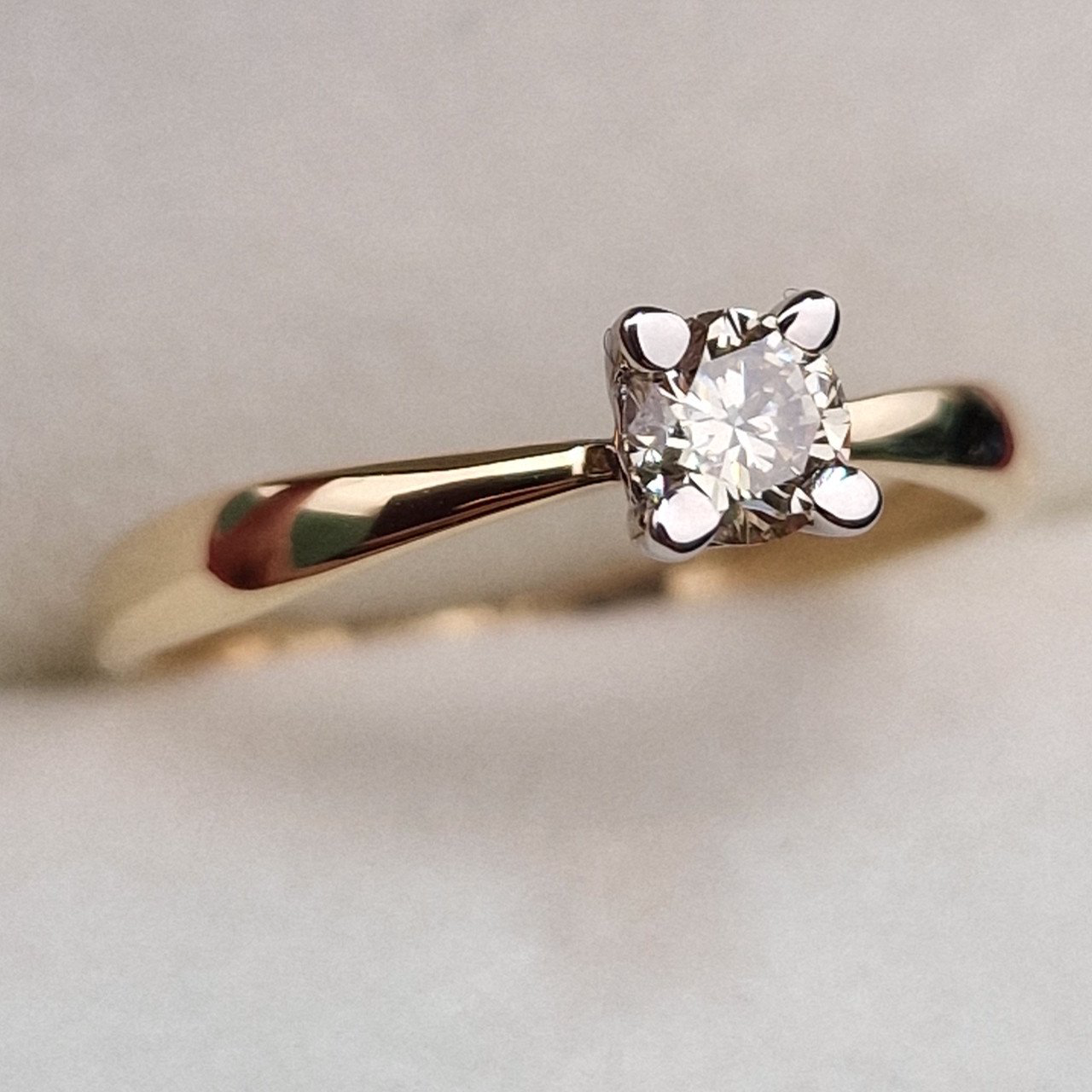 Кольцо Deimantas 99981736 16,5р 0,91гр 0,246ct. купить,NaN