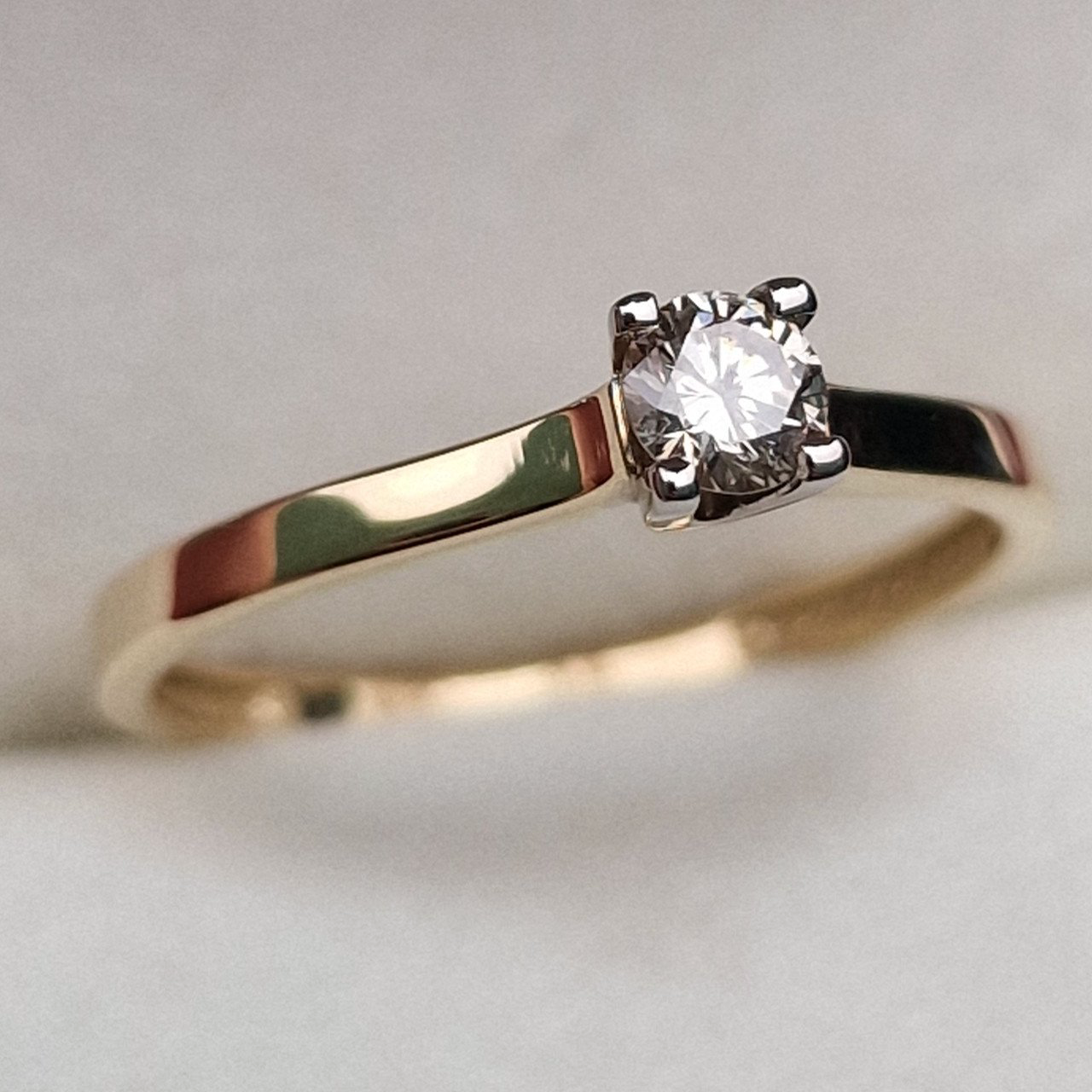 Кольцо Deimantas 99981730 17,5р 1,64гр 0,218ct. купить,NaN