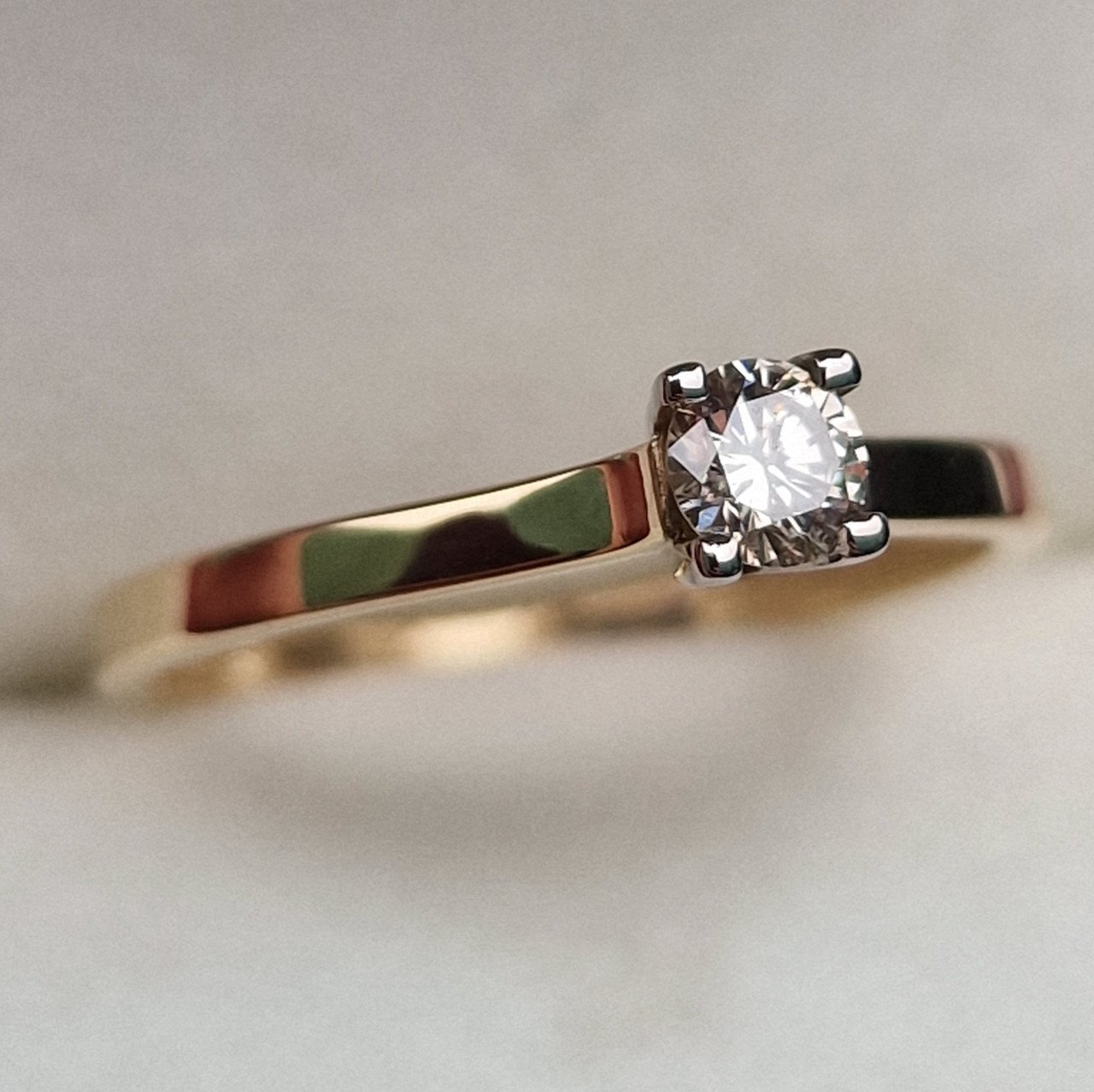 Кольцо Deimantas 99981730 17,5р 1,64гр 0,218ct. купить,NaN