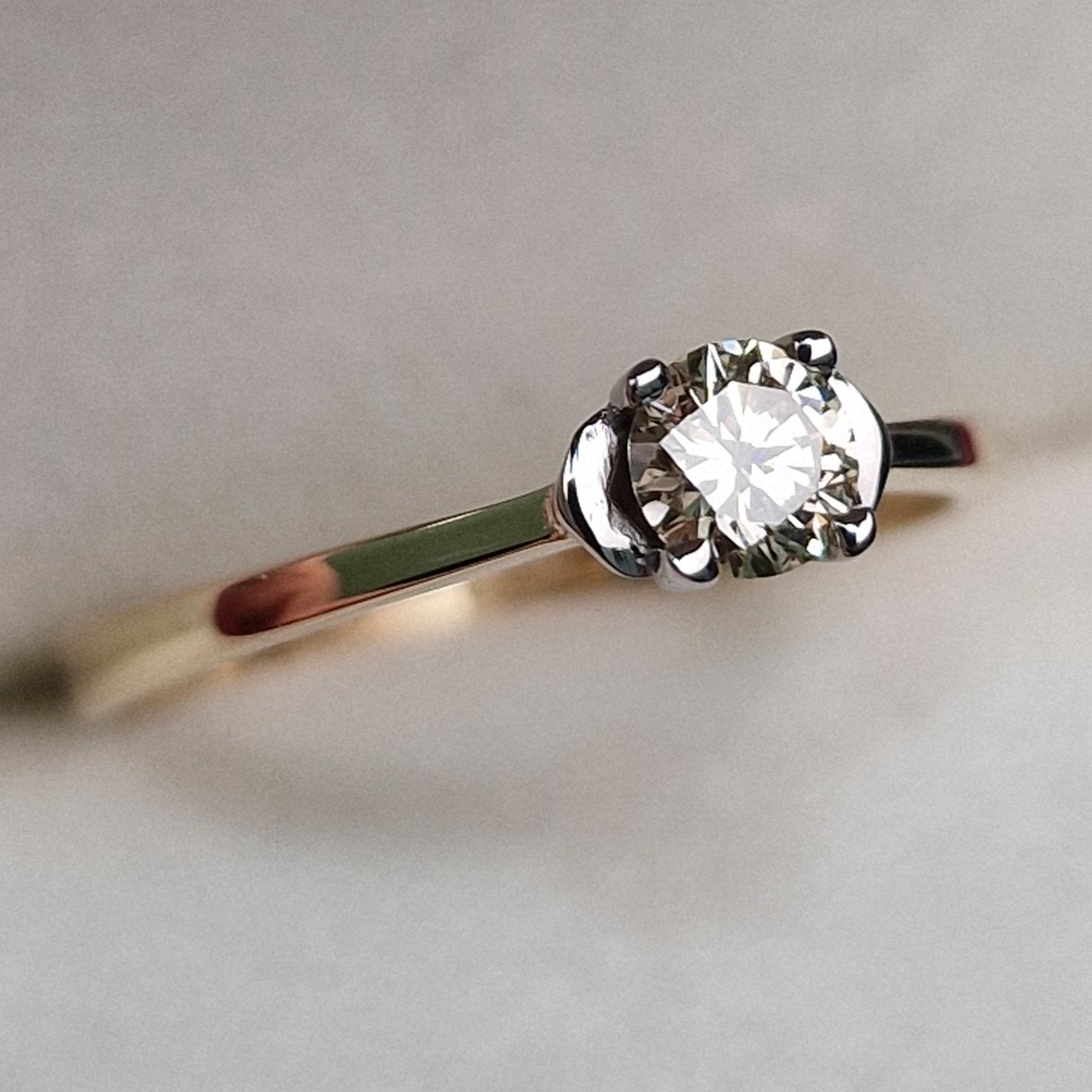 Кольцо Deimantas 99981758 16,5р 1,55гр 0,236ct. купить,NaN