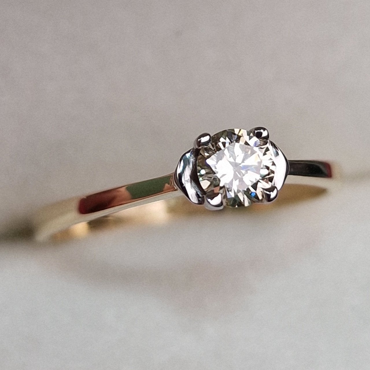 Кольцо Deimantas 99981758 16,5р 1,55гр 0,236ct. купить,NaN