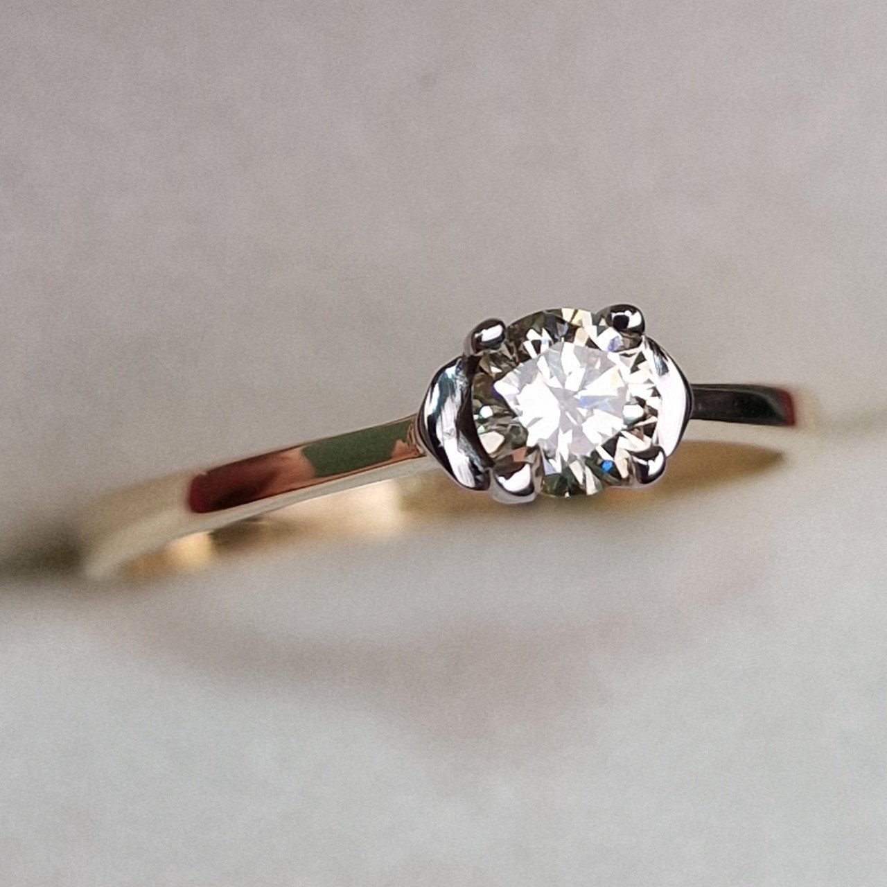 Кольцо Deimantas 99981758 16,5р 1,55гр 0,236ct. купить,NaN