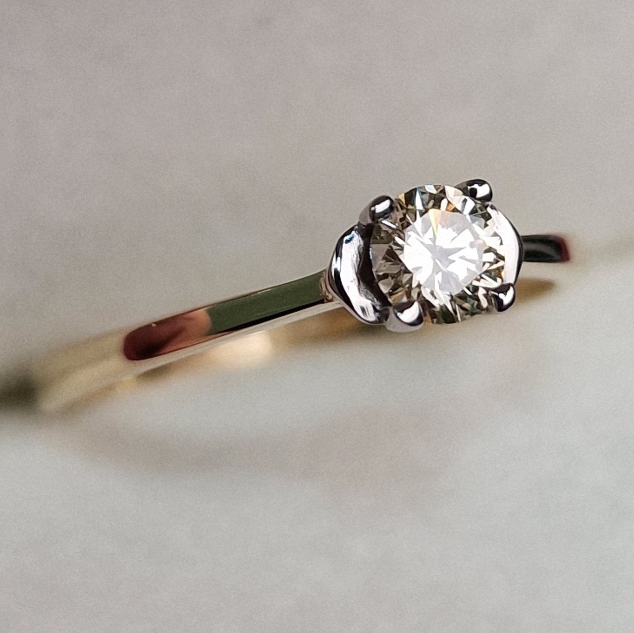Кольцо Deimantas 99981758 16,5р 1,55гр 0,236ct. купить,NaN