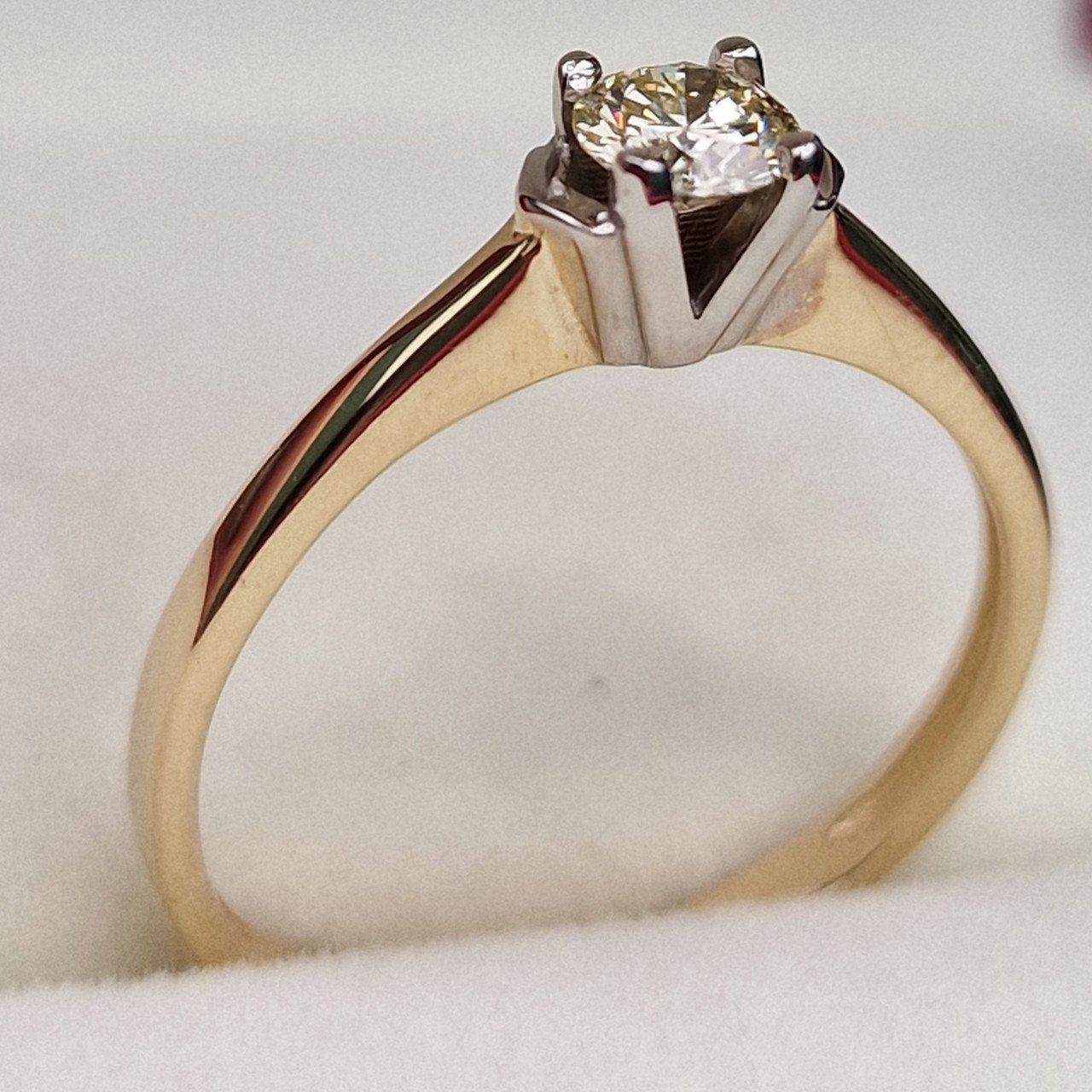 Кольцо Deimantas 99981758 16,5р 1,55гр 0,236ct. купить,NaN