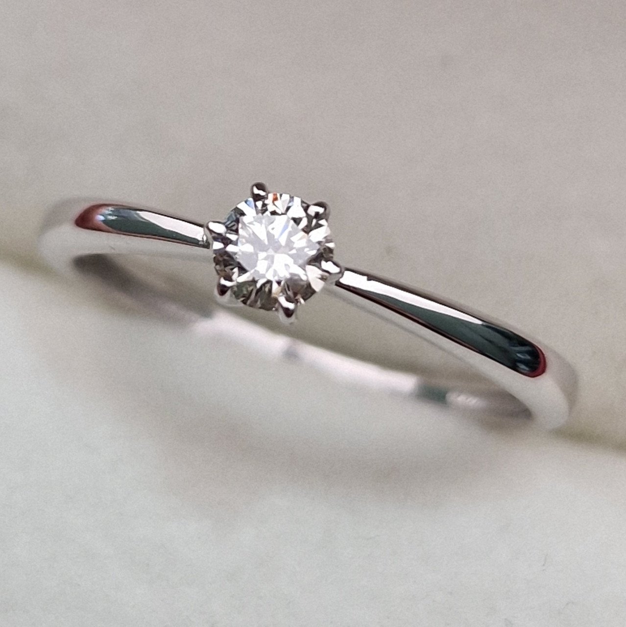 Кольцо Deimantas 99981785 16р 1,23гр 0,175ct. купить,NaN