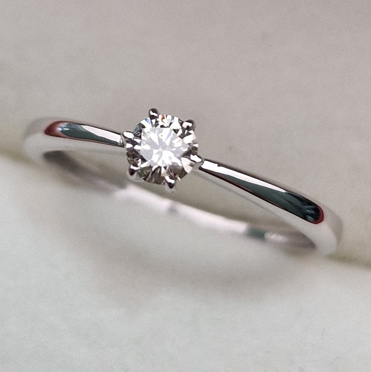 Кольцо Deimantas 99981785 16р 1,23гр 0,175ct. купить,NaN