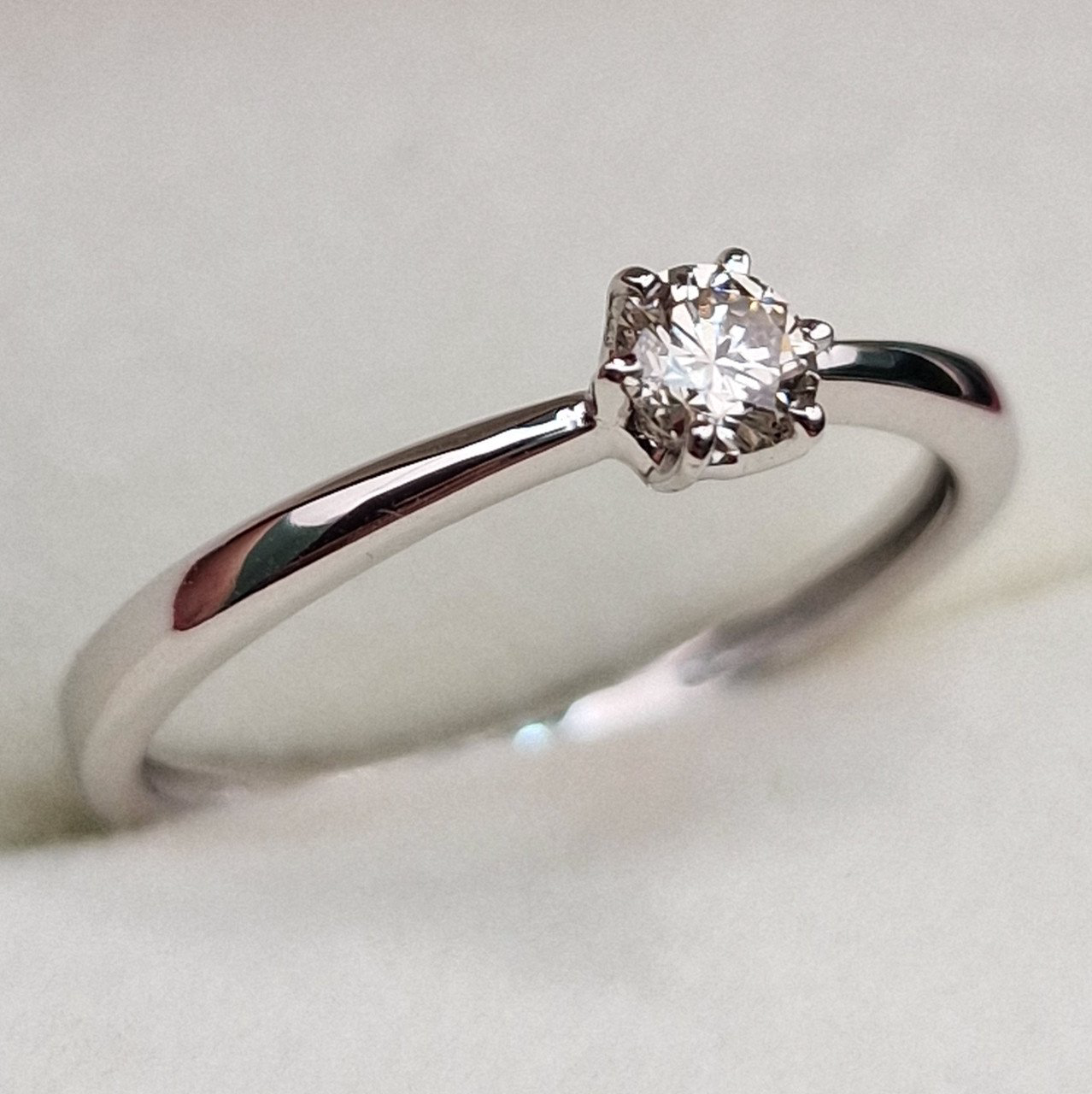 Кольцо Deimantas 99981785 16р 1,23гр 0,175ct. купить,NaN