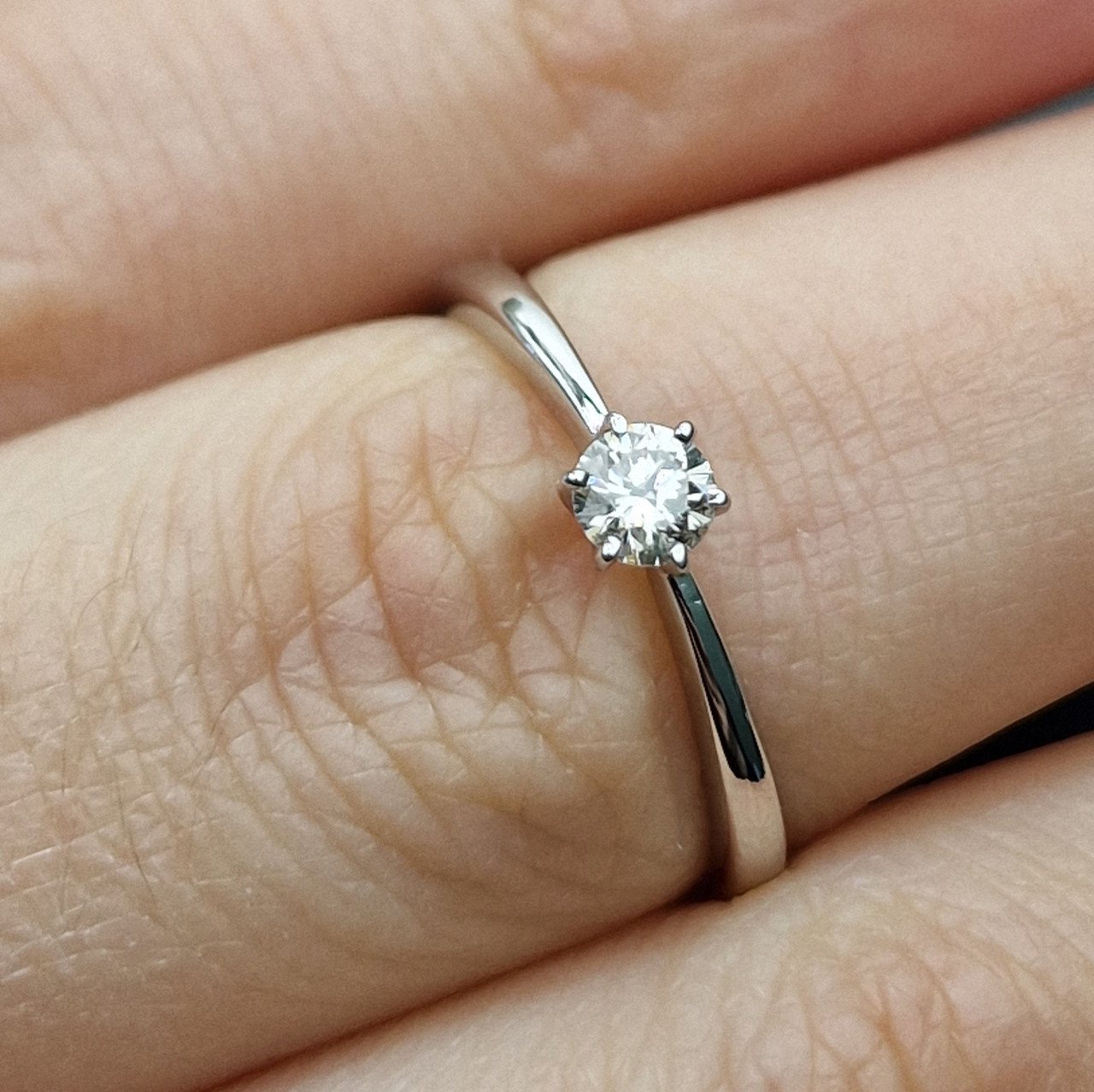 Кольцо Deimantas 99981785 16р 1,23гр 0,175ct. купить,NaN